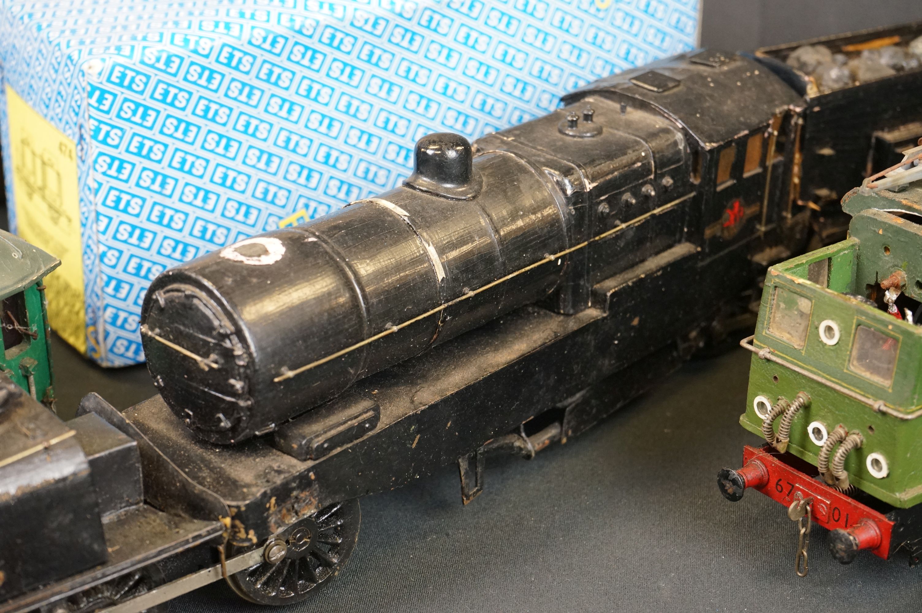 Two scratch /kit built wooden & metal O gauge locomotives in a play worn condition with loose - Image 4 of 8