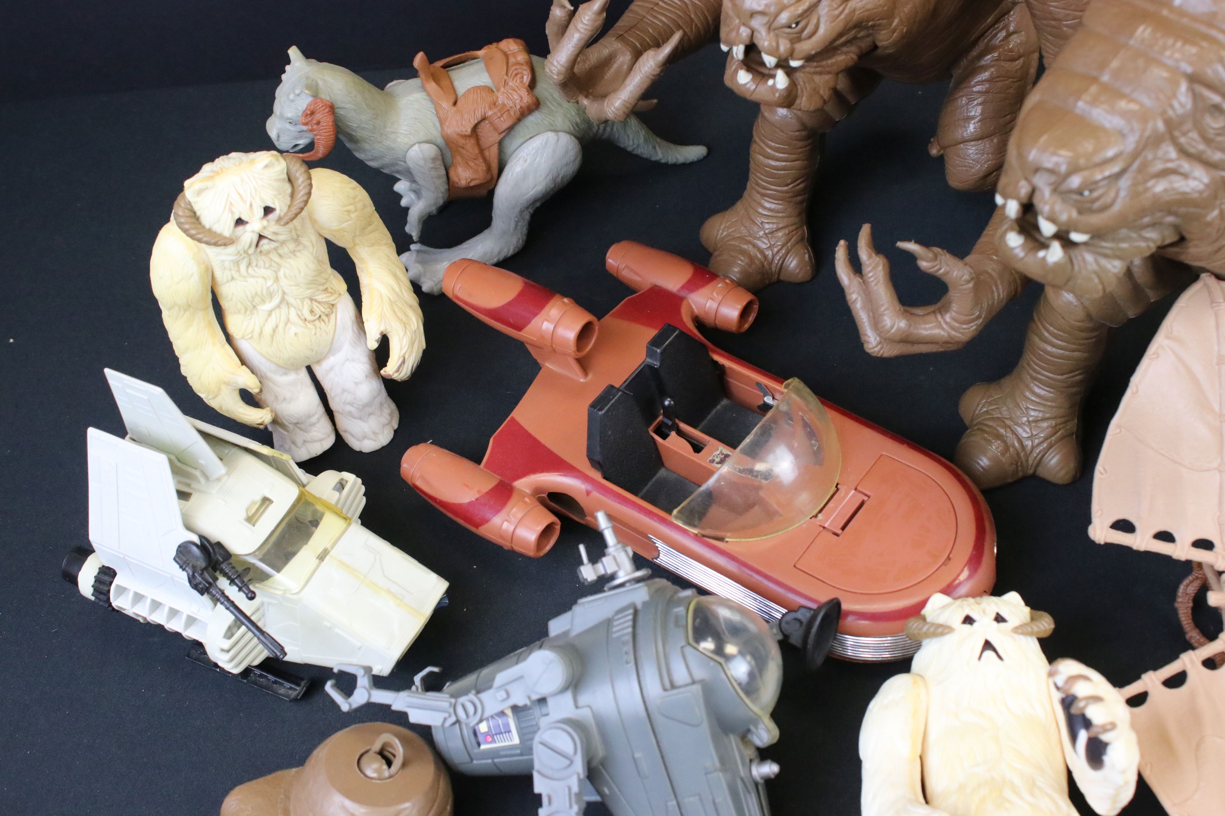 Star Wars - 19 original items to include 2 x Scout Bikes, Ewok Assault Catapult, Ewok Combat Glider, - Image 4 of 15