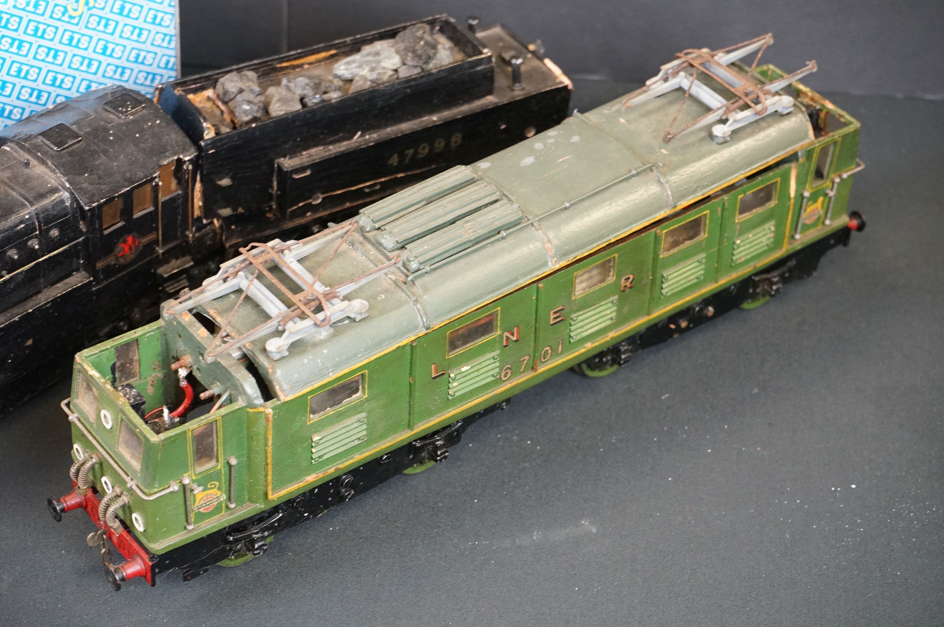 Two scratch /kit built wooden & metal O gauge locomotives in a play worn condition with loose - Image 2 of 8