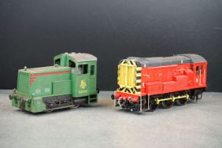 Two Kit built O gauge to include Gmeinder & Co BR D2852 in green and 08500 Diesel in red,