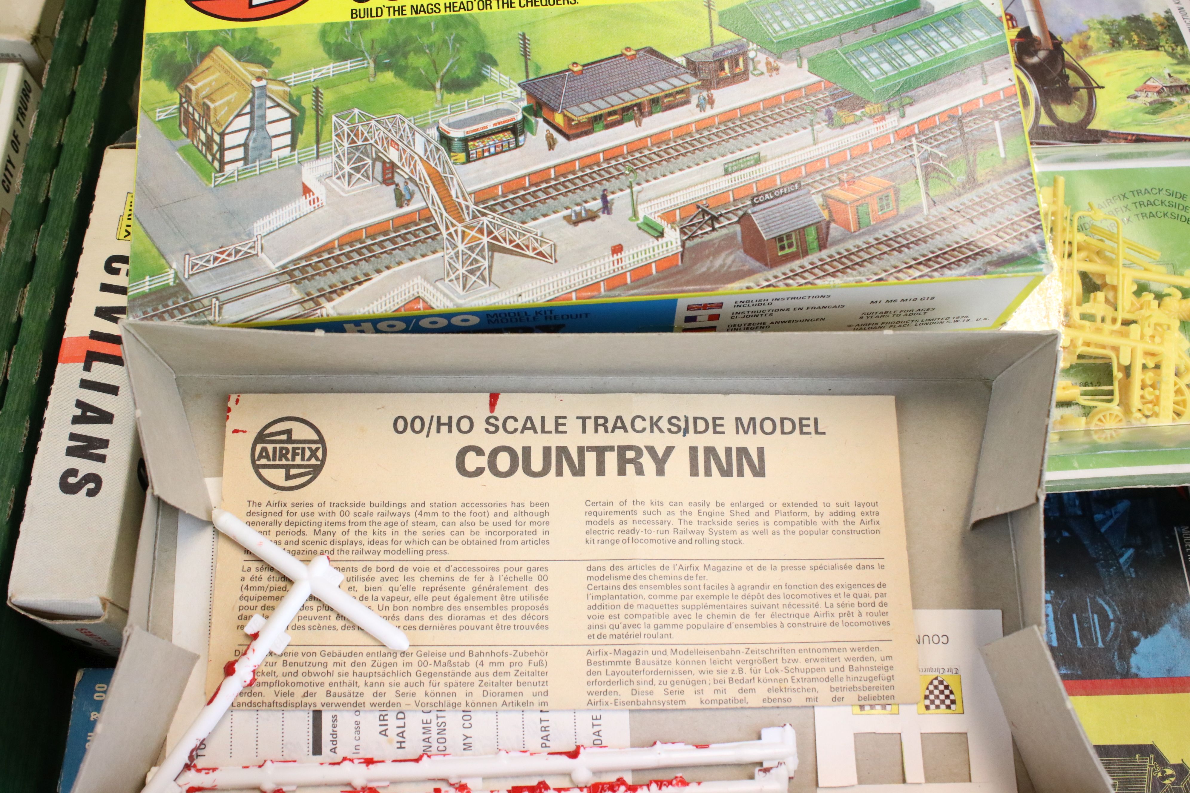 Airfix OO/HO - 44 Boxed & bagged Airfix plastic railway model kits to include 10 x locos (3 x 0-4- - Image 7 of 20