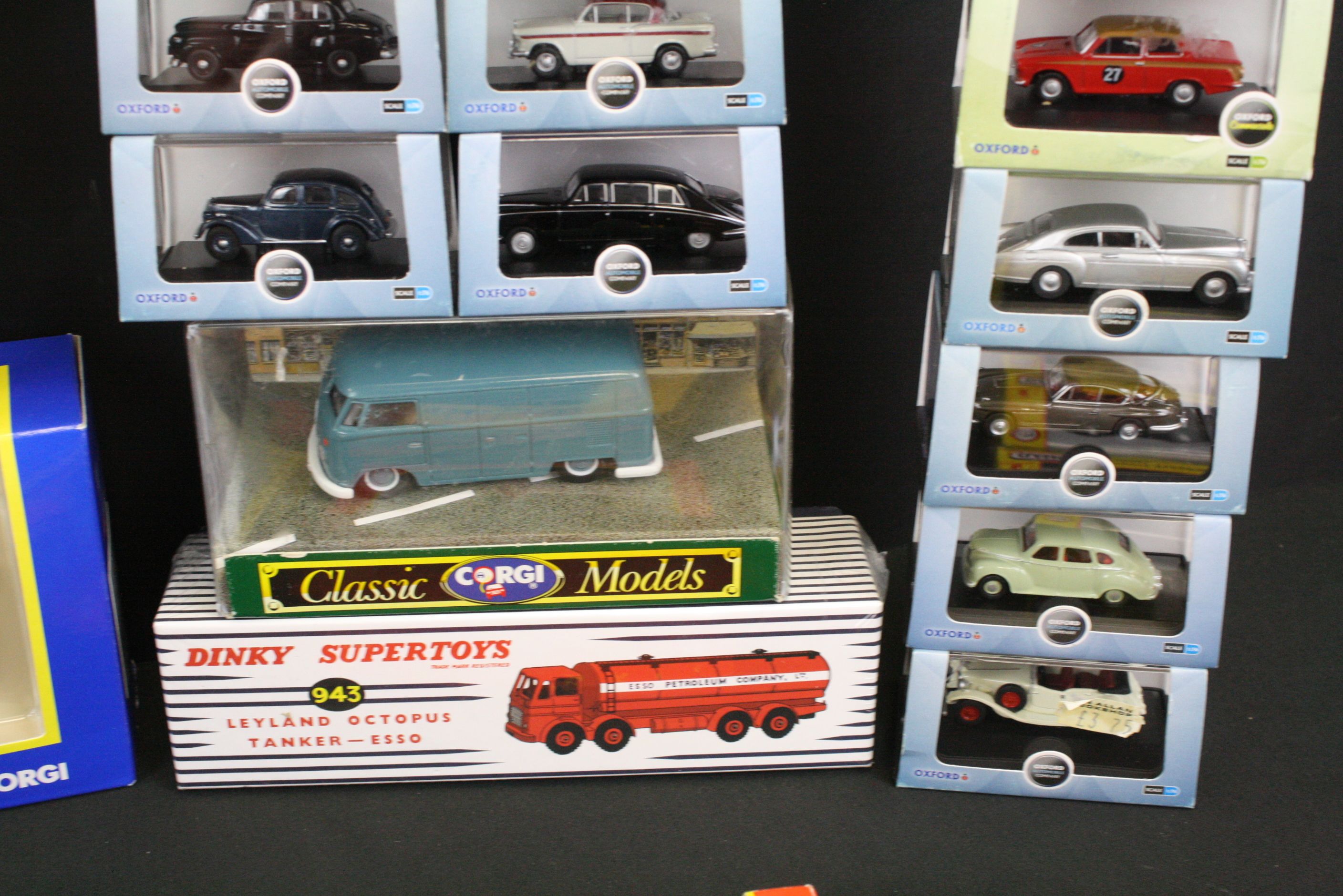 Around 50 boxed/cased diecast models to include 35 x Oxford Diecast (Automobile Company), 3 x - Image 5 of 11