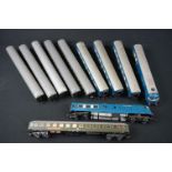 Six Liliput OO gauge DB coach set plus a Triang Pullman locomotive & 5 coach/car set (11 items)