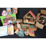 Quantity of mixed toys to include Playmobil figures & accessories, 3 x Keypers, Singer Sewing