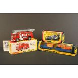 Three boxed diecast models to include 2 x Corgi (GS19 Land Rover Nipper Aircraft and Trailer & 161