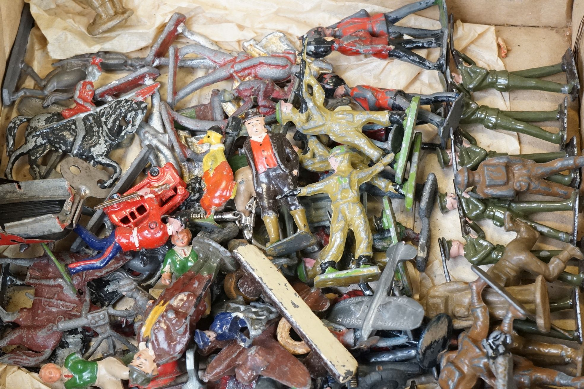 Collection of mid 20th C metal figures to include boxed Britains 199 Motor Machine Gun Corps ( - Image 10 of 19