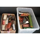 Around 80 O gauge items of rolling stock to include various makers and kit built examples,