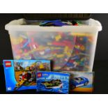 Lego - Large collection of Lego bricks and accessories featuring various colours