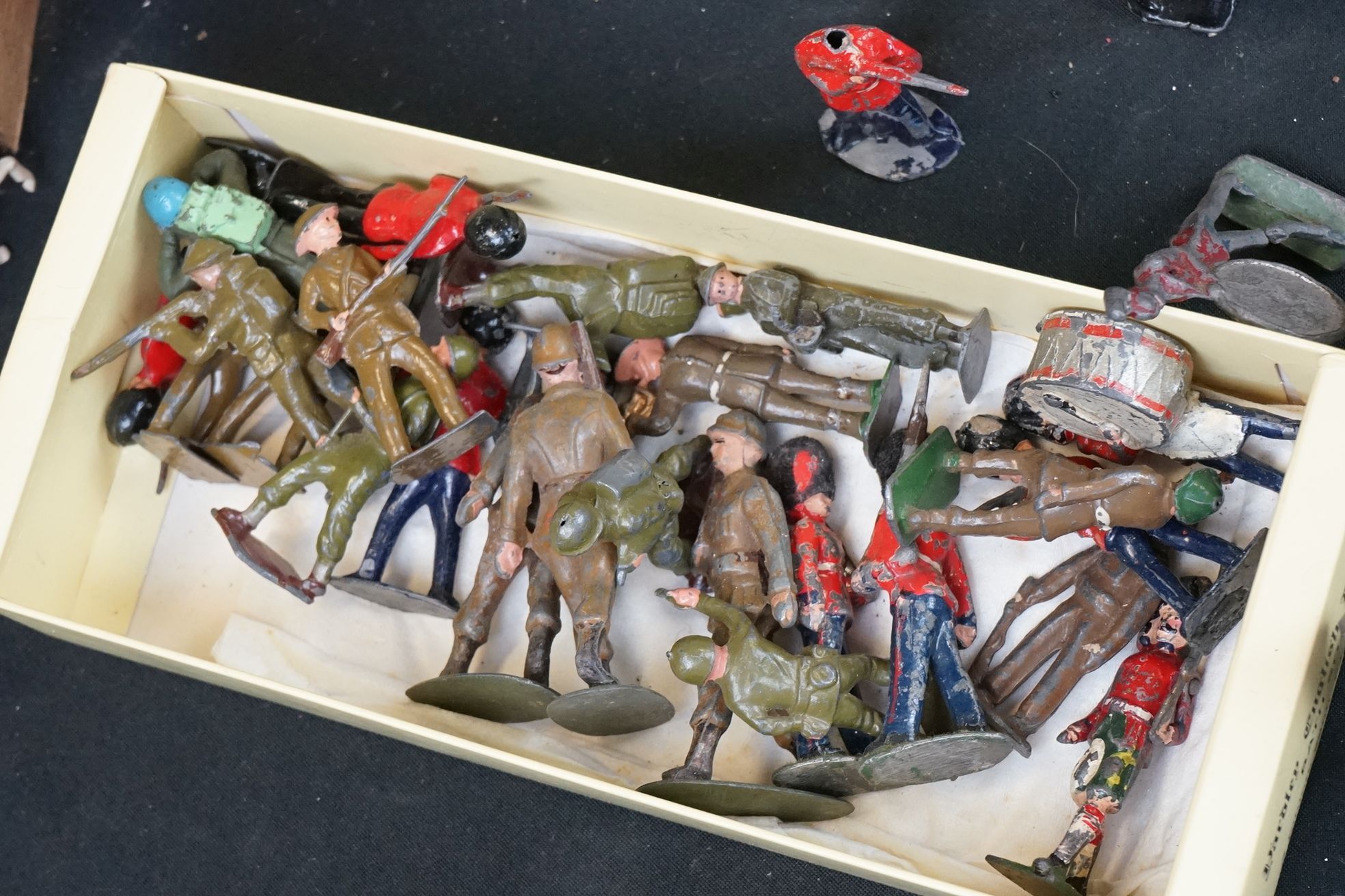 Collection of mid 20th C metal figures to include boxed Britains 199 Motor Machine Gun Corps ( - Image 18 of 19