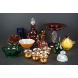 Collection of mainly 20th century glass to include a Chris Lucas Isle Of Wight footed bowl,