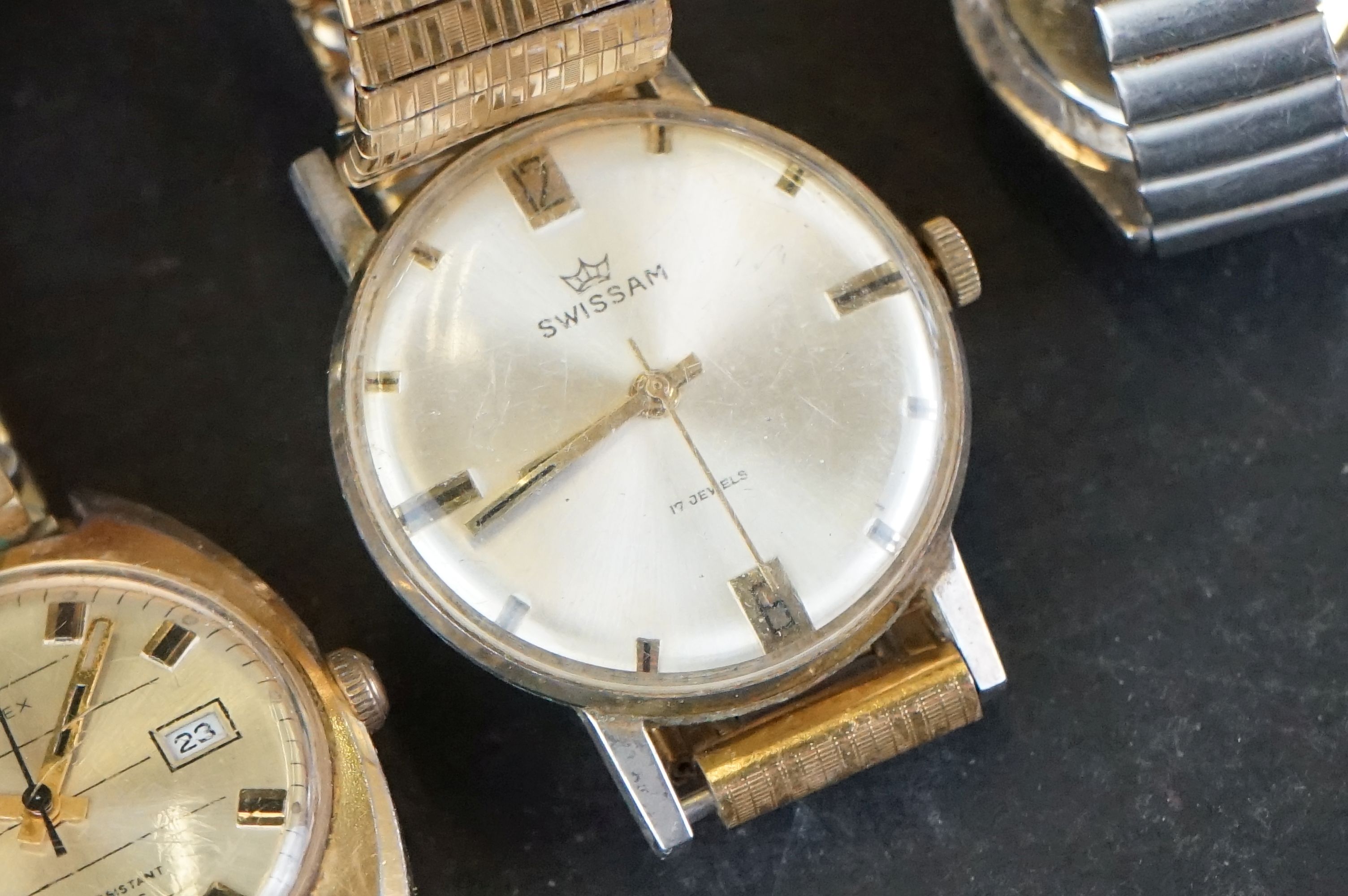 A small collection of vintage wristwatches to include Timex and Roamer examples contained within a - Image 3 of 9