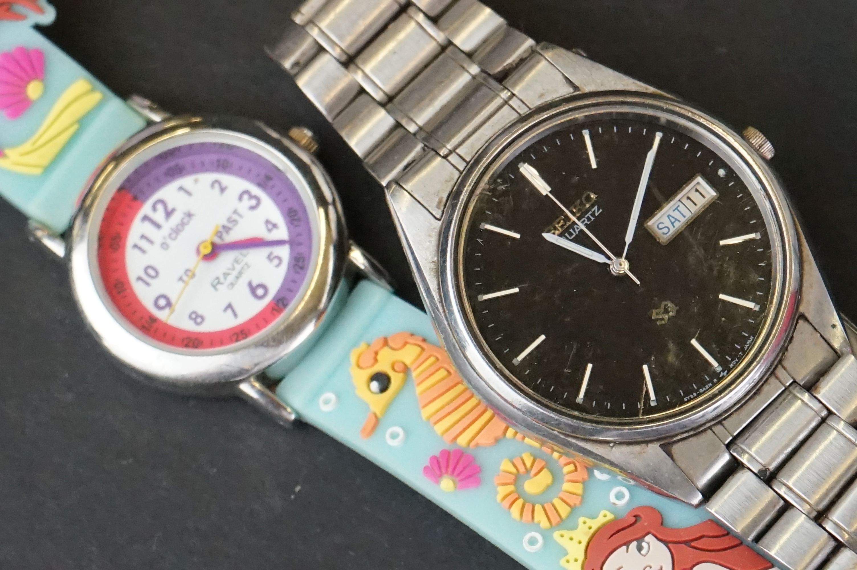 A collection of ladies and gents mainly contemporary wristwatches. - Image 8 of 9