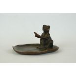 Bronze sculpture of a frog seated on a lily pad, 8cm diameter