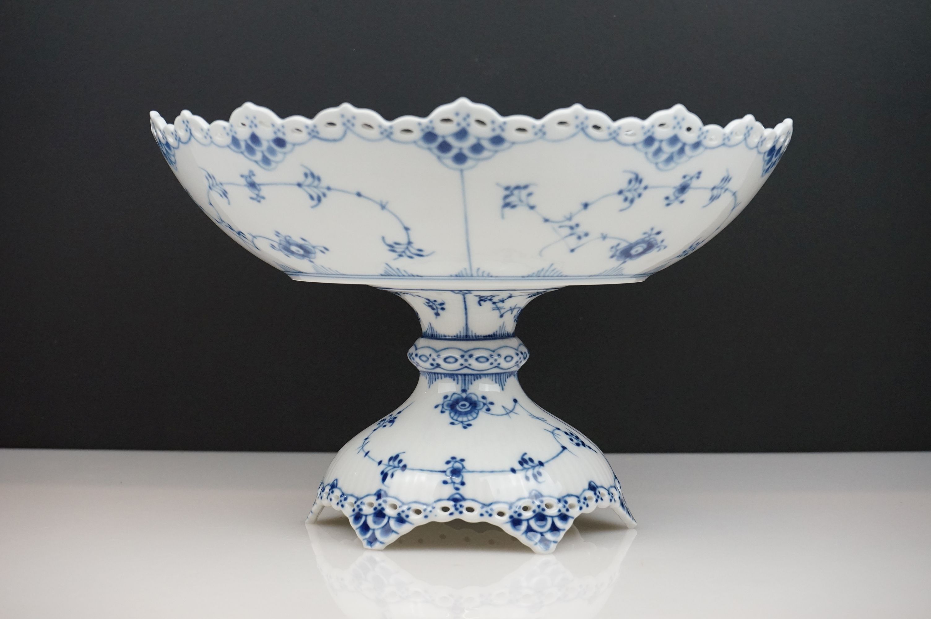 Royal Copenhagen Porcelain Tazza decorated in underglaze blue in the onion pattern, marked 1/1022,