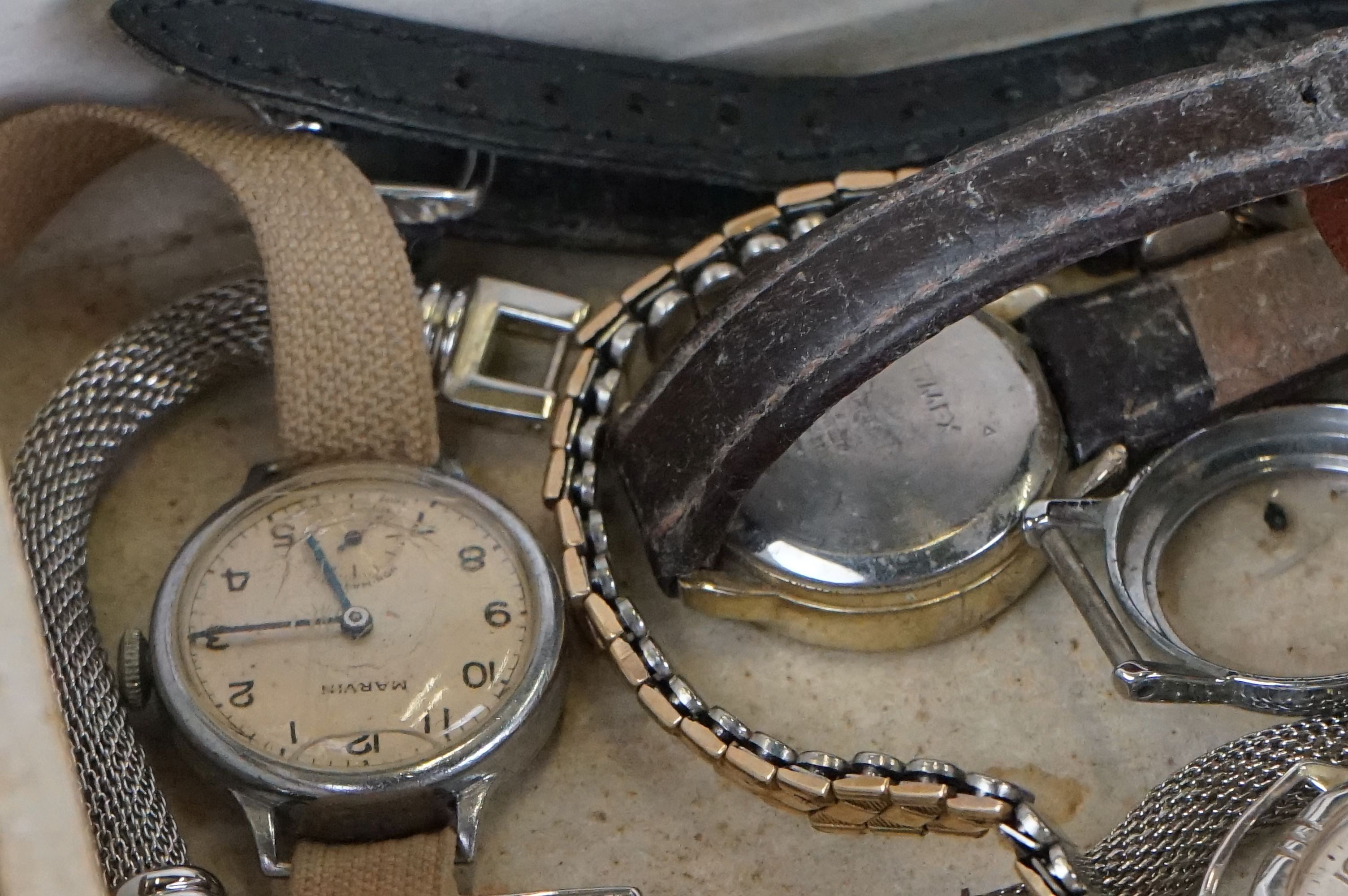 A small collection of vintage wristwatches to include Timex and Roamer examples contained within a - Image 5 of 9