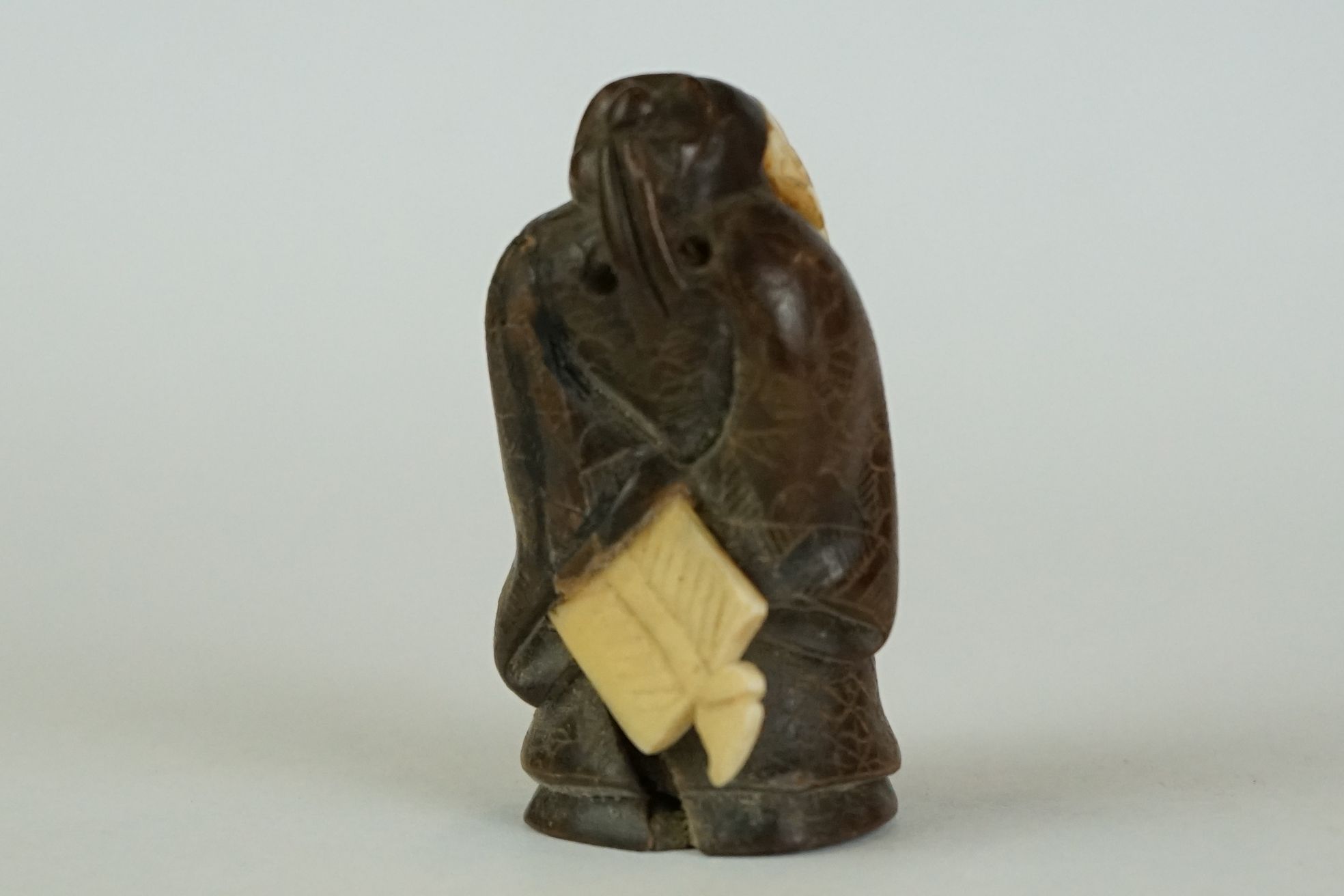 A collection of three hand carved wooden Chinese Netsuke to include a signed example. - Image 7 of 8