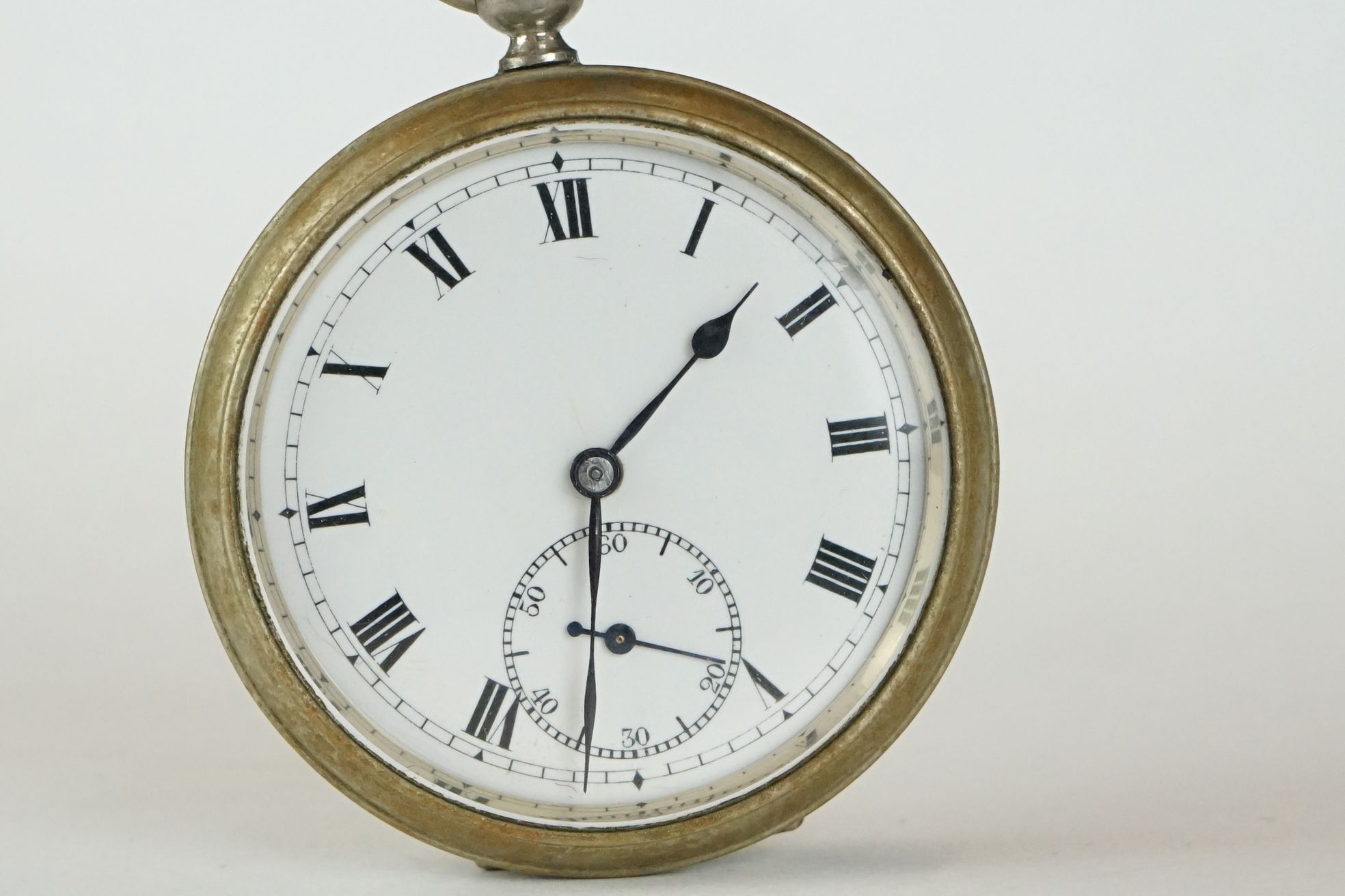 A vintage gents pocket watch with sub second dial. - Image 5 of 5