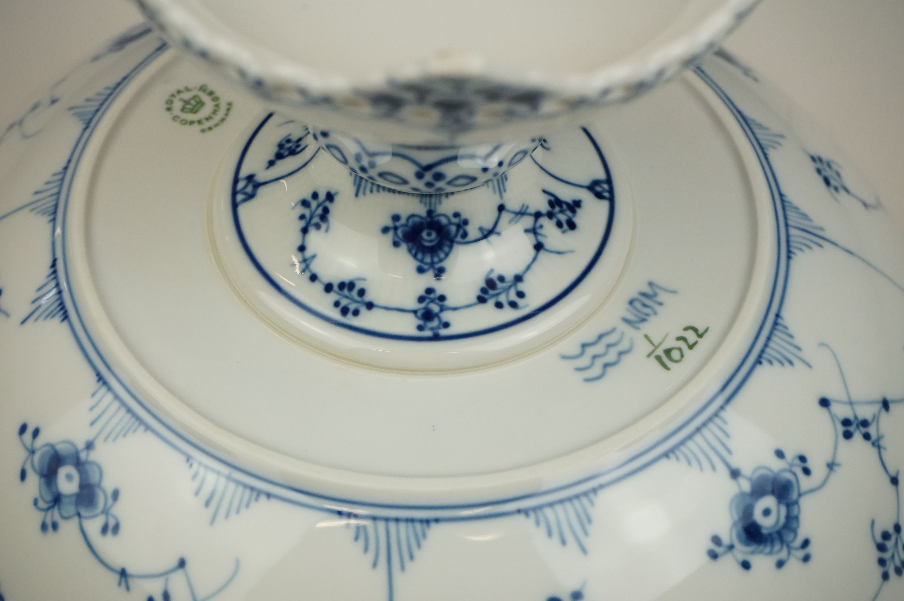 Royal Copenhagen Porcelain Tazza decorated in underglaze blue in the onion pattern, marked 1/1022, - Image 5 of 8