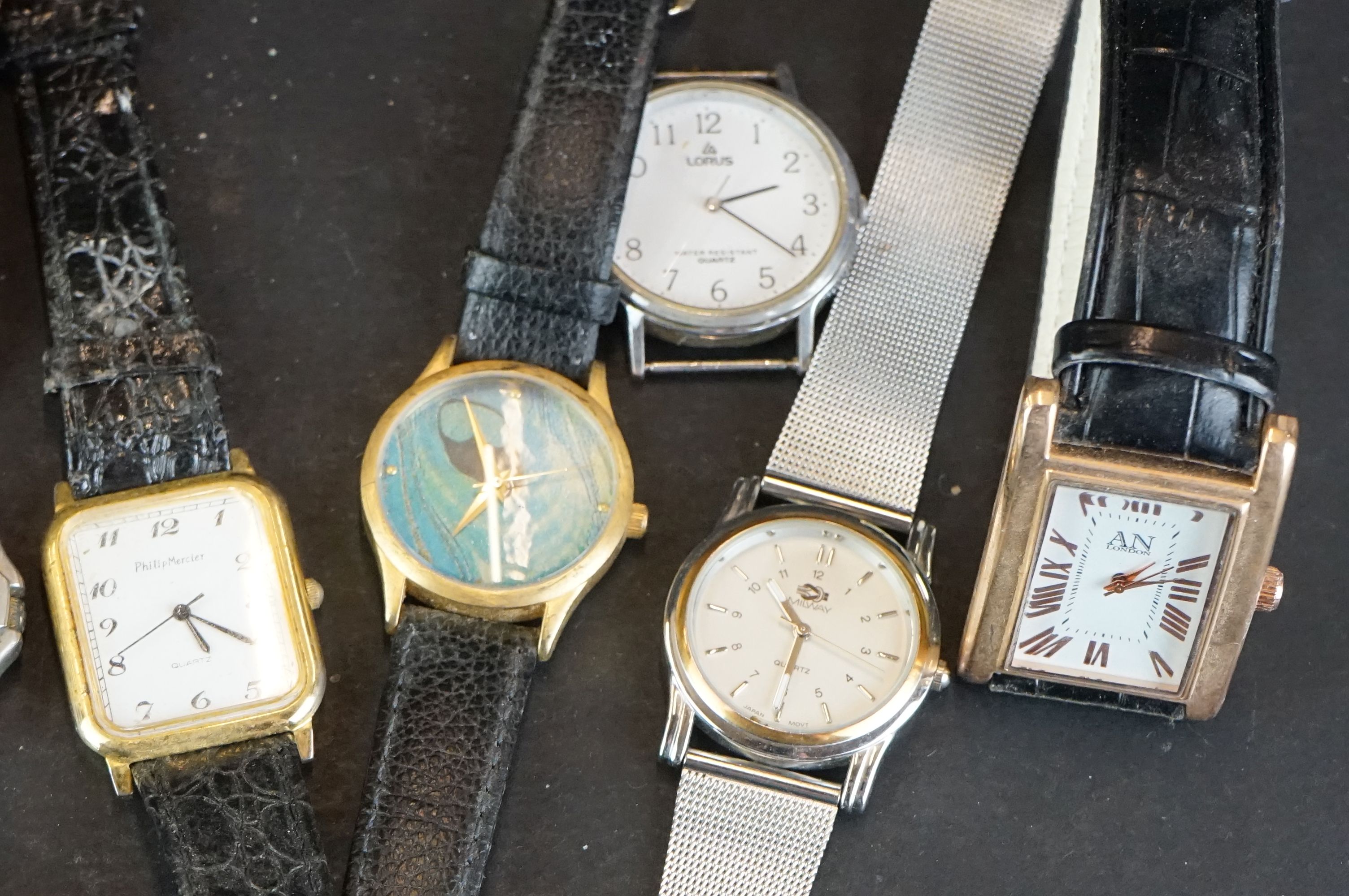 Collection of gentlemen's watches to include vintage Swiss and LCD examples - Image 6 of 6