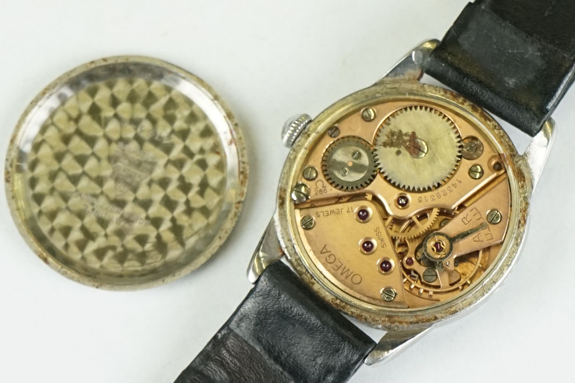 A vintage Gents Omega Geneve wristwatch together with a Longines movement. - Image 8 of 12