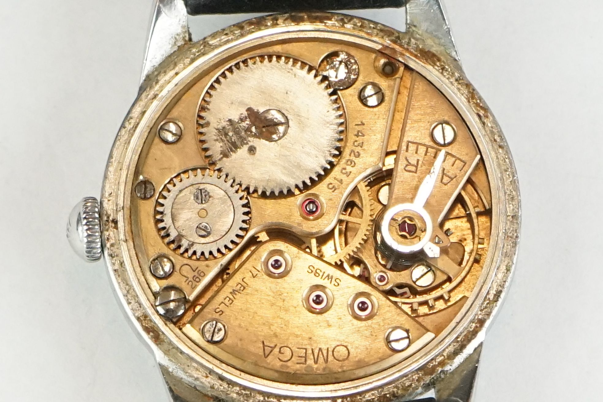 A vintage Gents Omega Geneve wristwatch together with a Longines movement. - Image 10 of 12