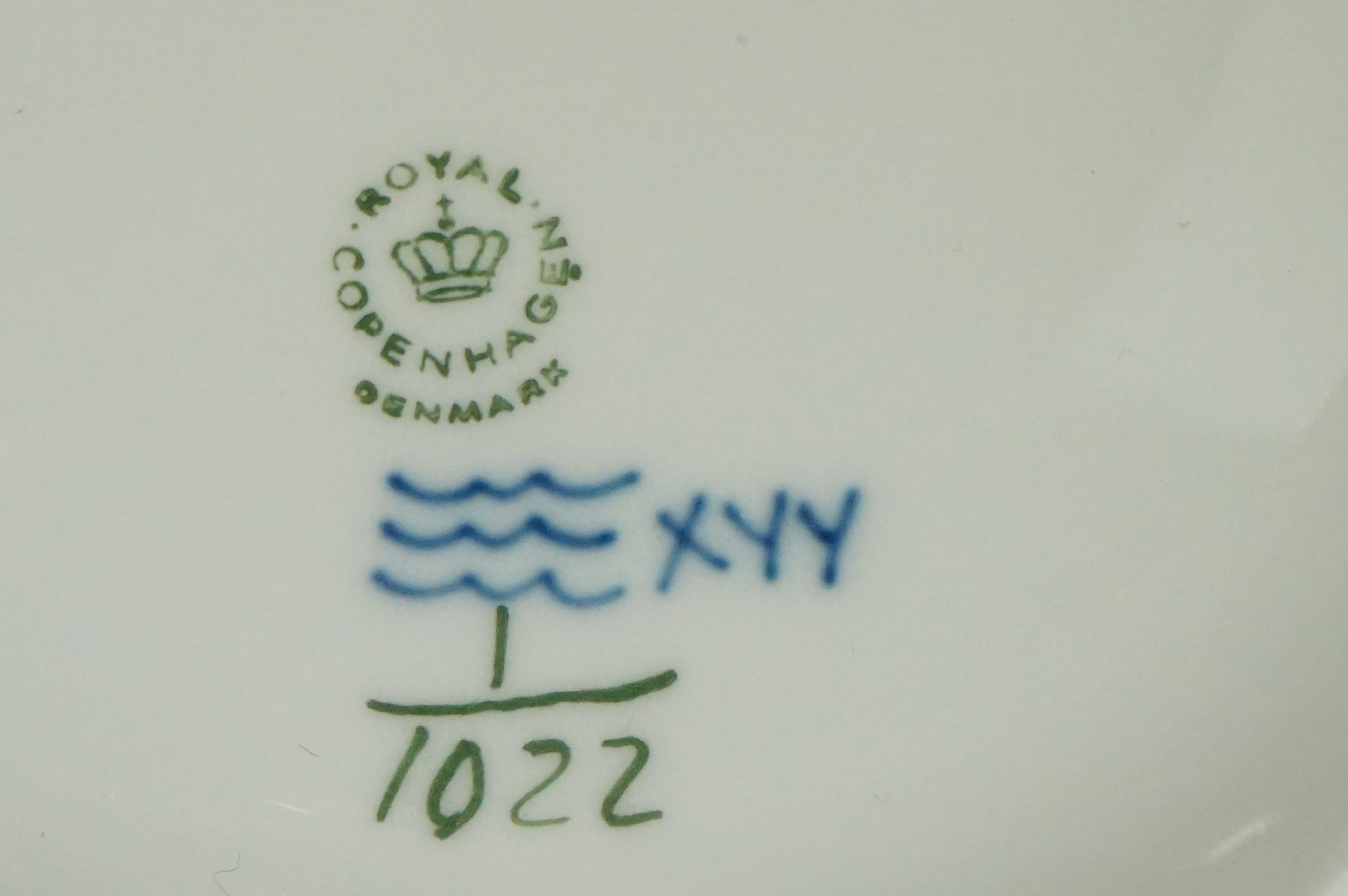 Royal Copenhagen Porcelain Tazza decorated in underglaze blue in the onion pattern, marked 1/1022, - Image 8 of 8