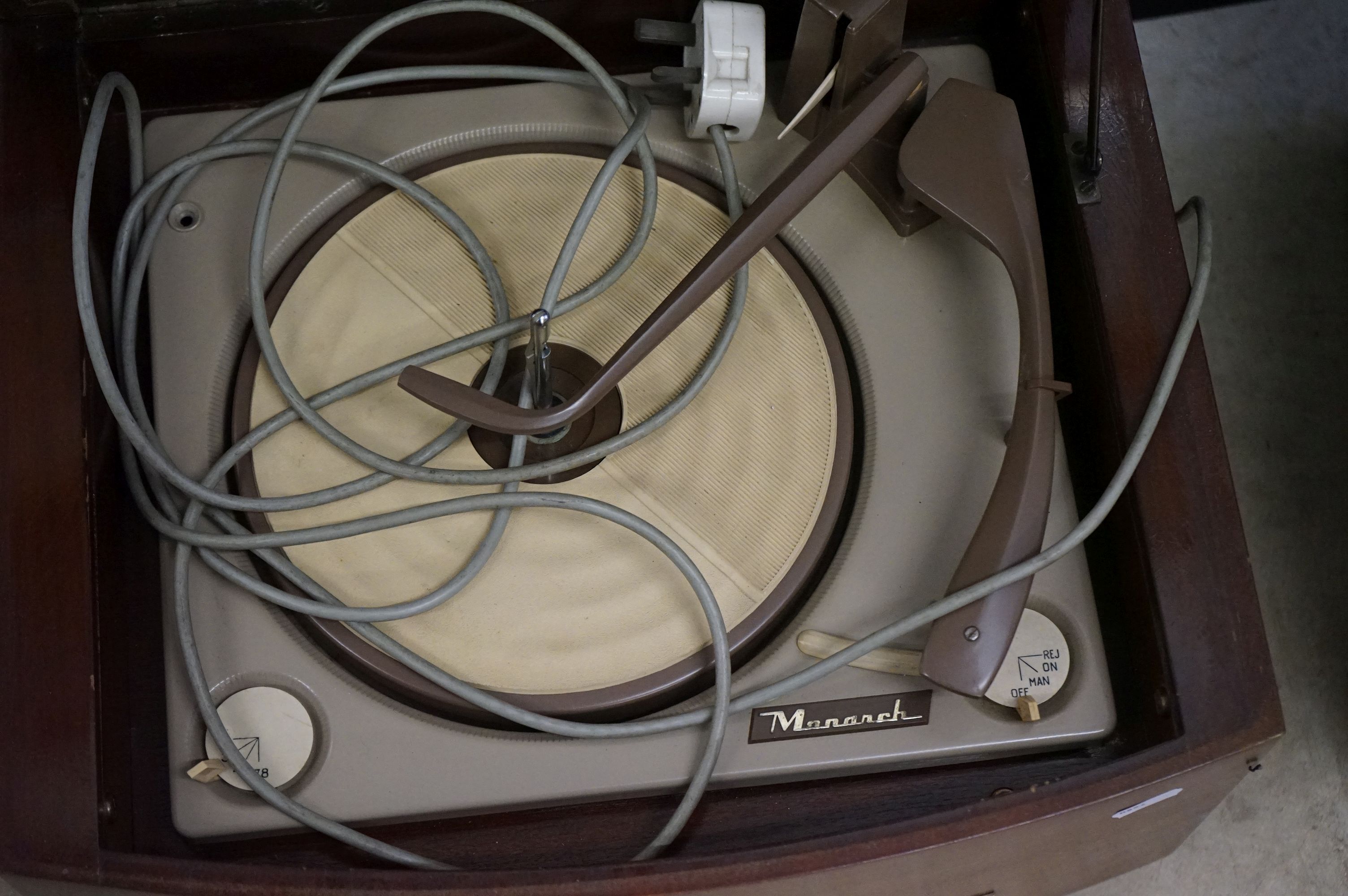 A vintage wooden cased HMV radio together with a wooden cased Monarch record player. - Image 6 of 8