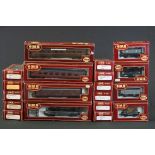 19 Boxed Airfix GMR OO gauge items of rolling stock to include 54202-1 60' Comp Corridor LMS,