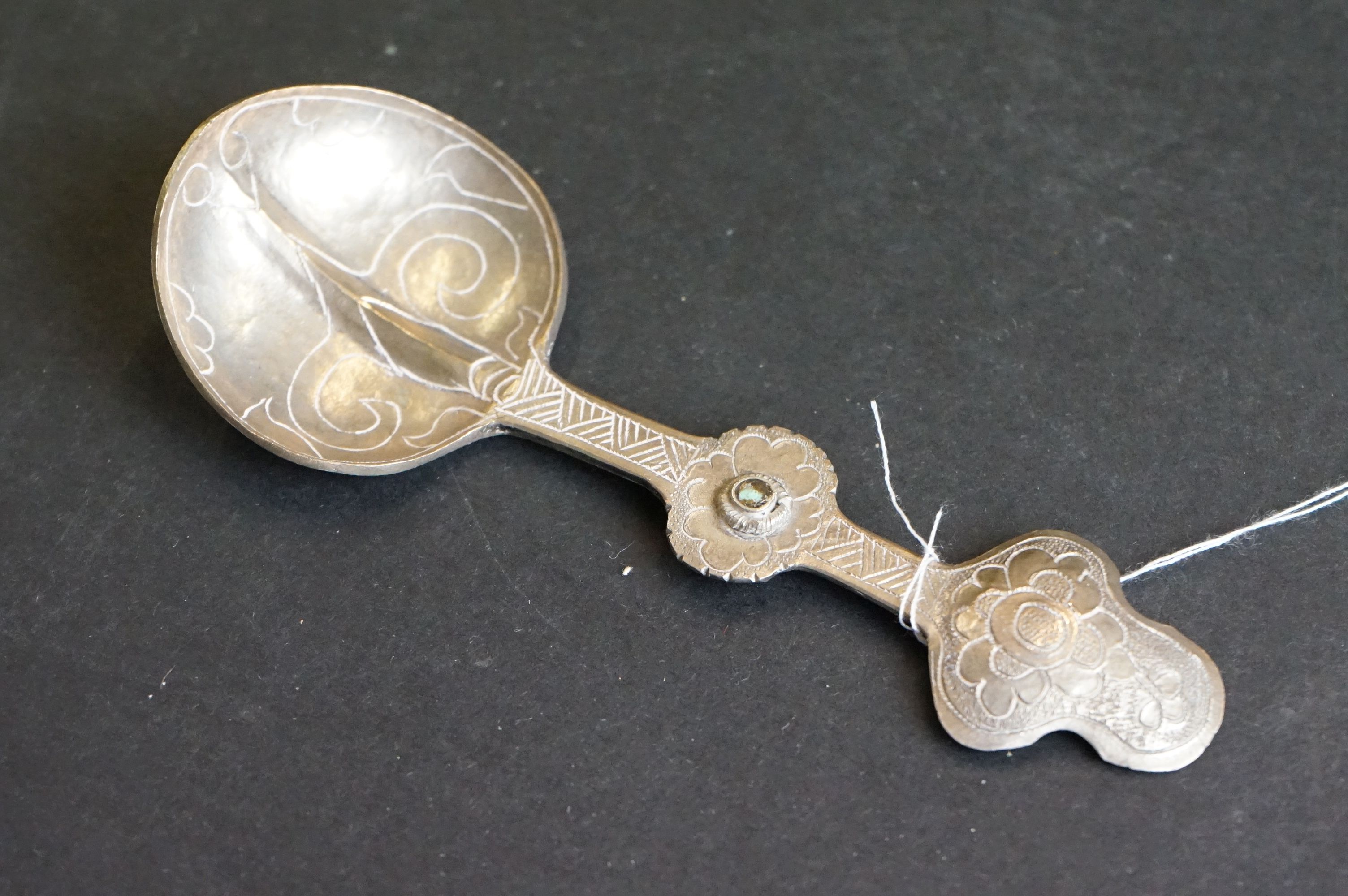 White metal arts and crafts spoon with engraved decoration - Image 2 of 4