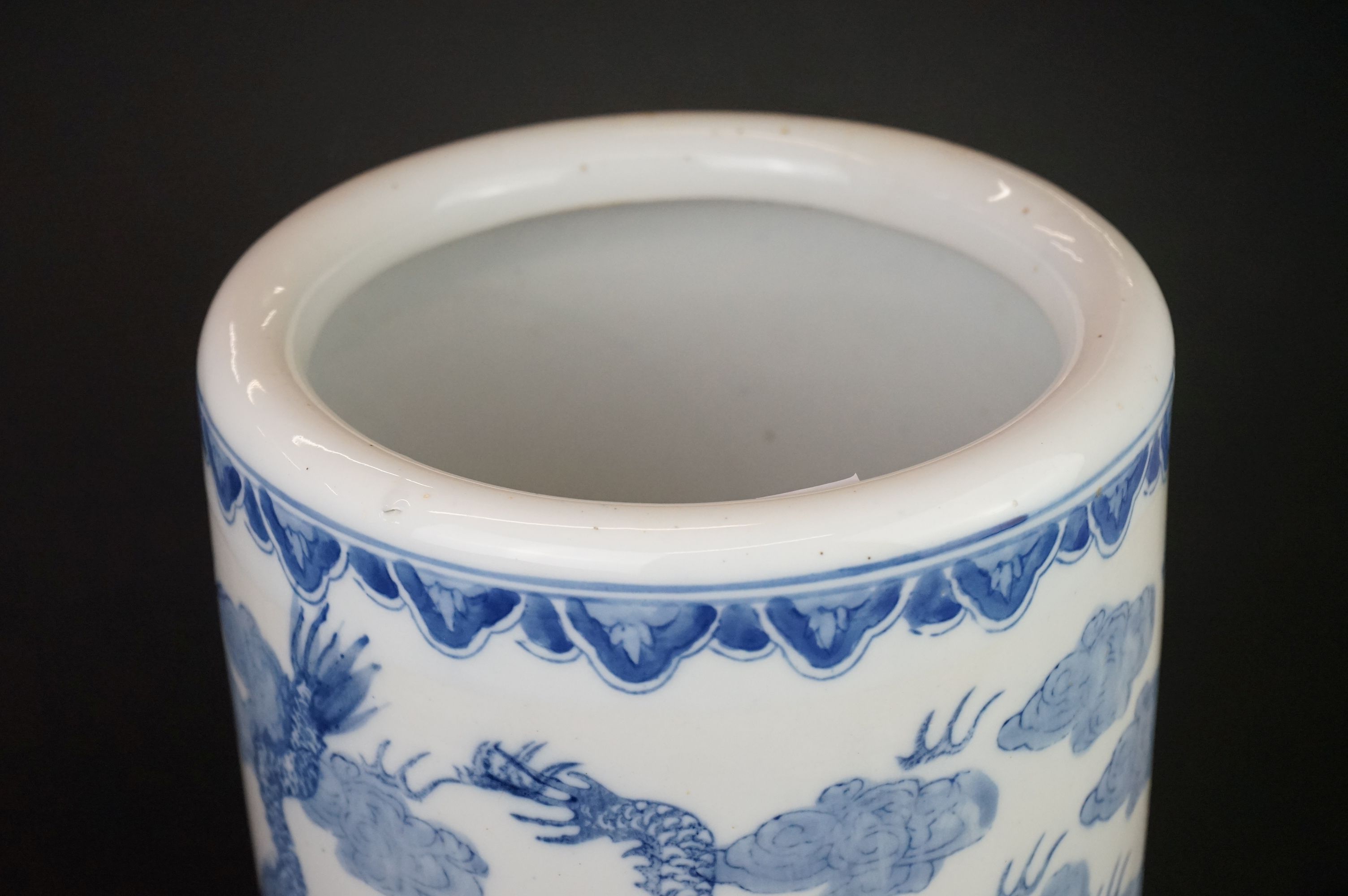 Chinese Blue and White Ceramic Stick Stand decorated with dragons, 46cm high - Image 2 of 7