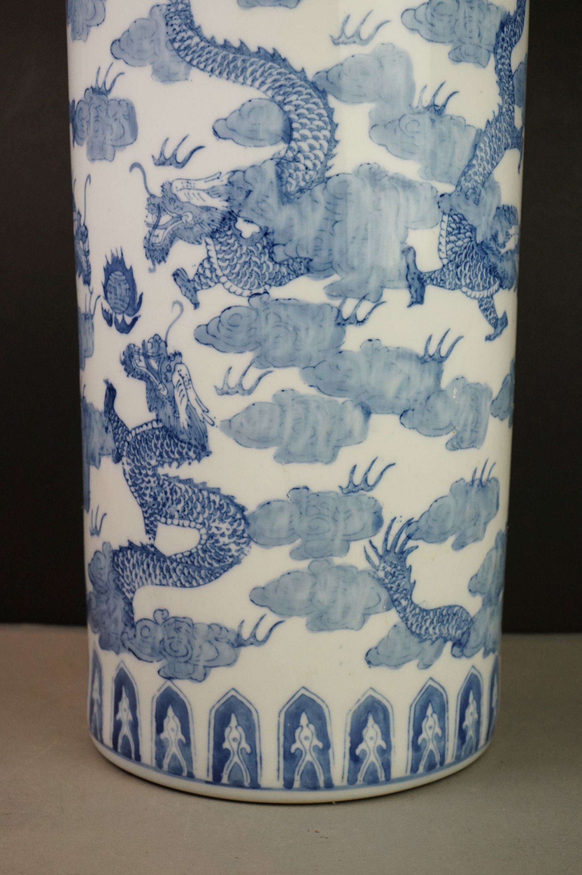 Chinese Blue and White Ceramic Stick Stand decorated with dragons, 46cm high - Image 3 of 7