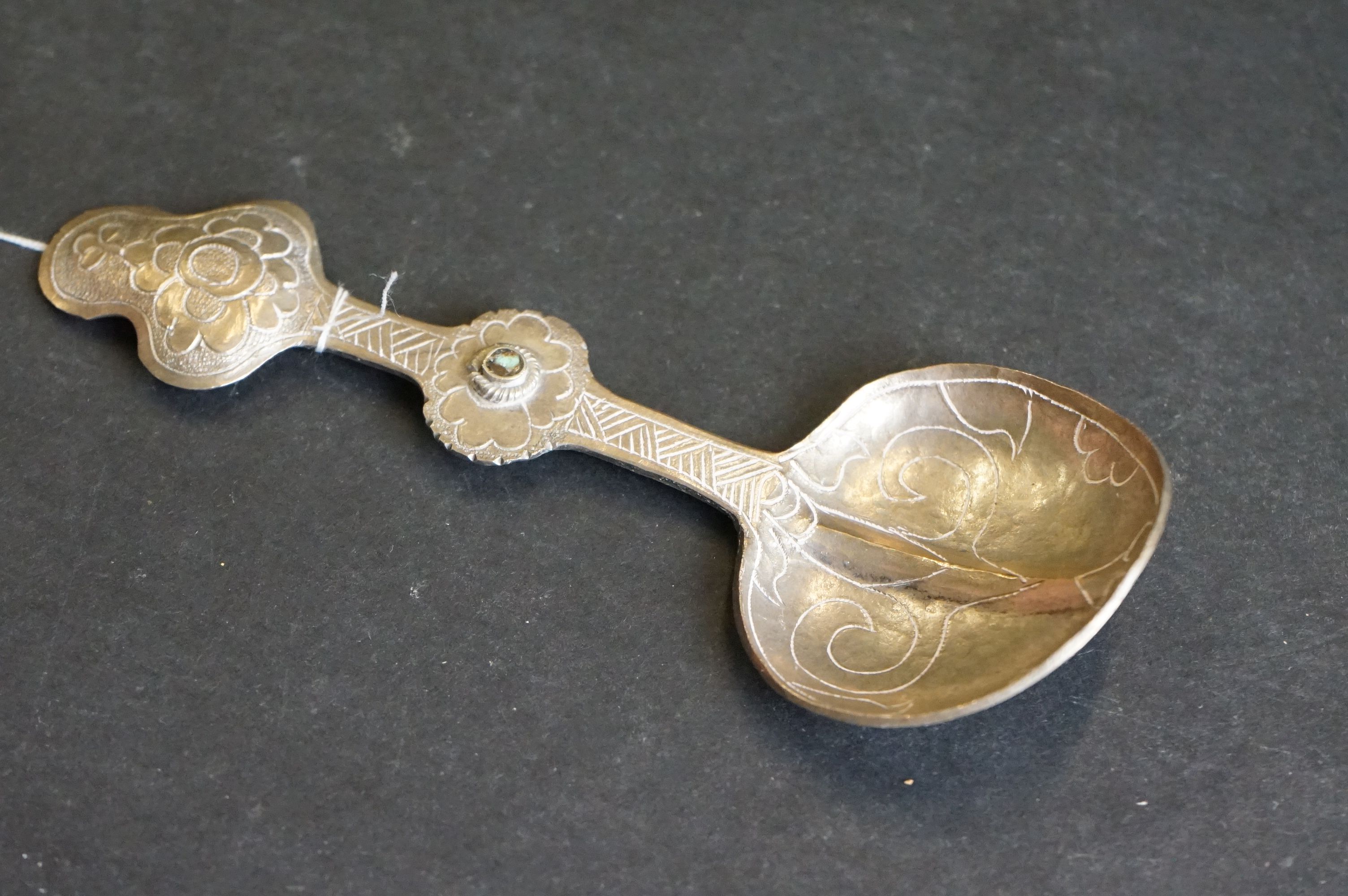 White metal arts and crafts spoon with engraved decoration - Image 3 of 4