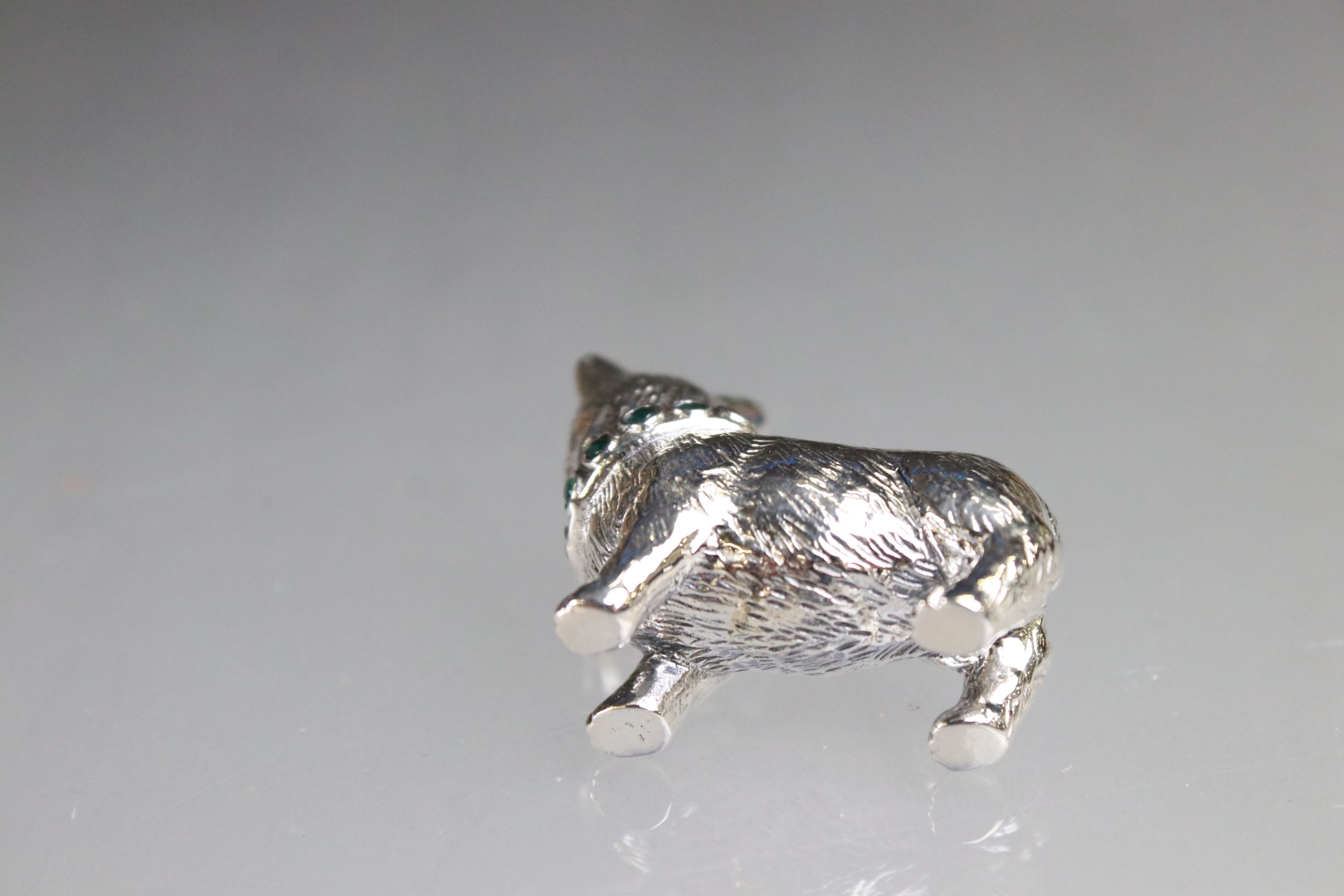 Silver figure of a dog with emerald collar - Image 3 of 3