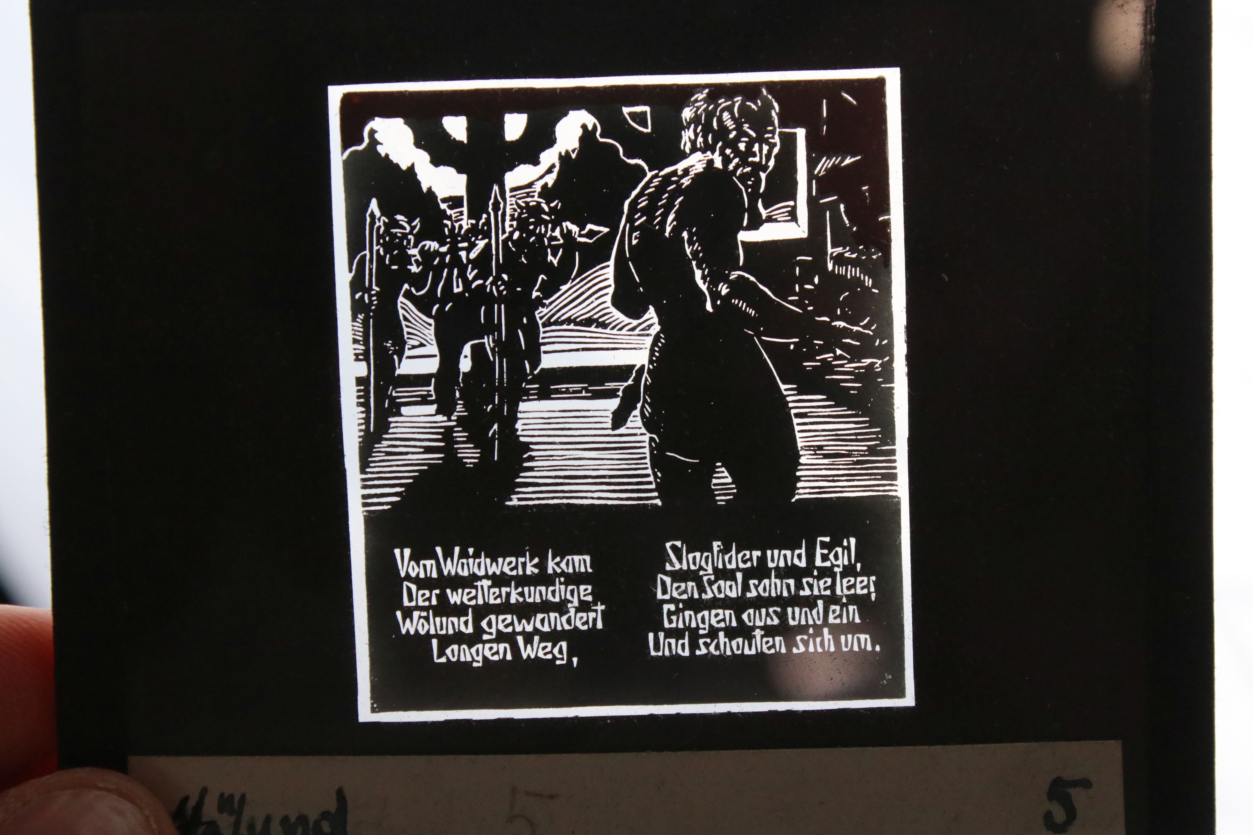 A collection of German magic lantern slides to include accompanying story book. - Image 4 of 5