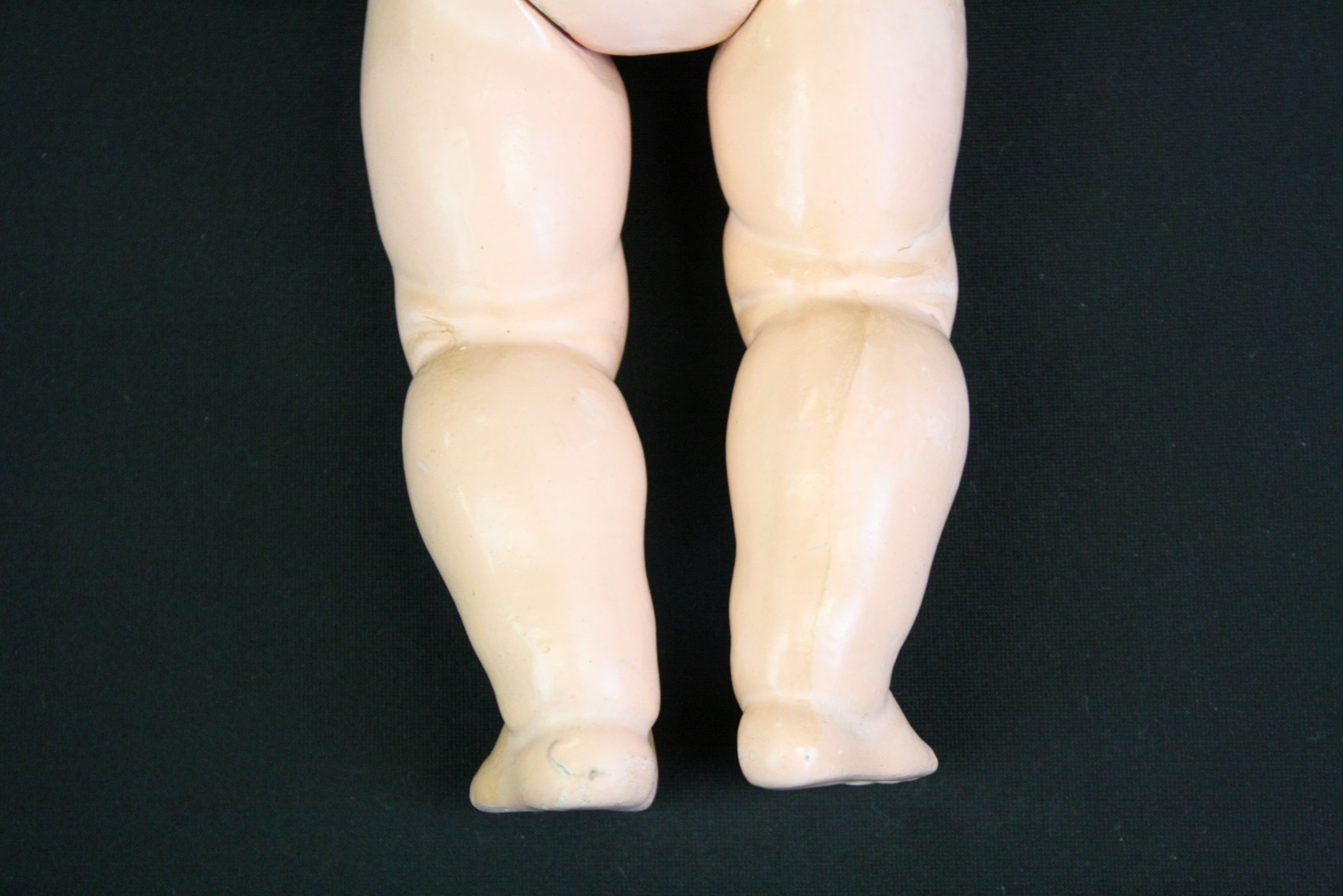 Early 20th C Armand Marseille Bisque headed baby doll, sleeping eyes, composition body, marked ' A.M - Bild 10 aus 10