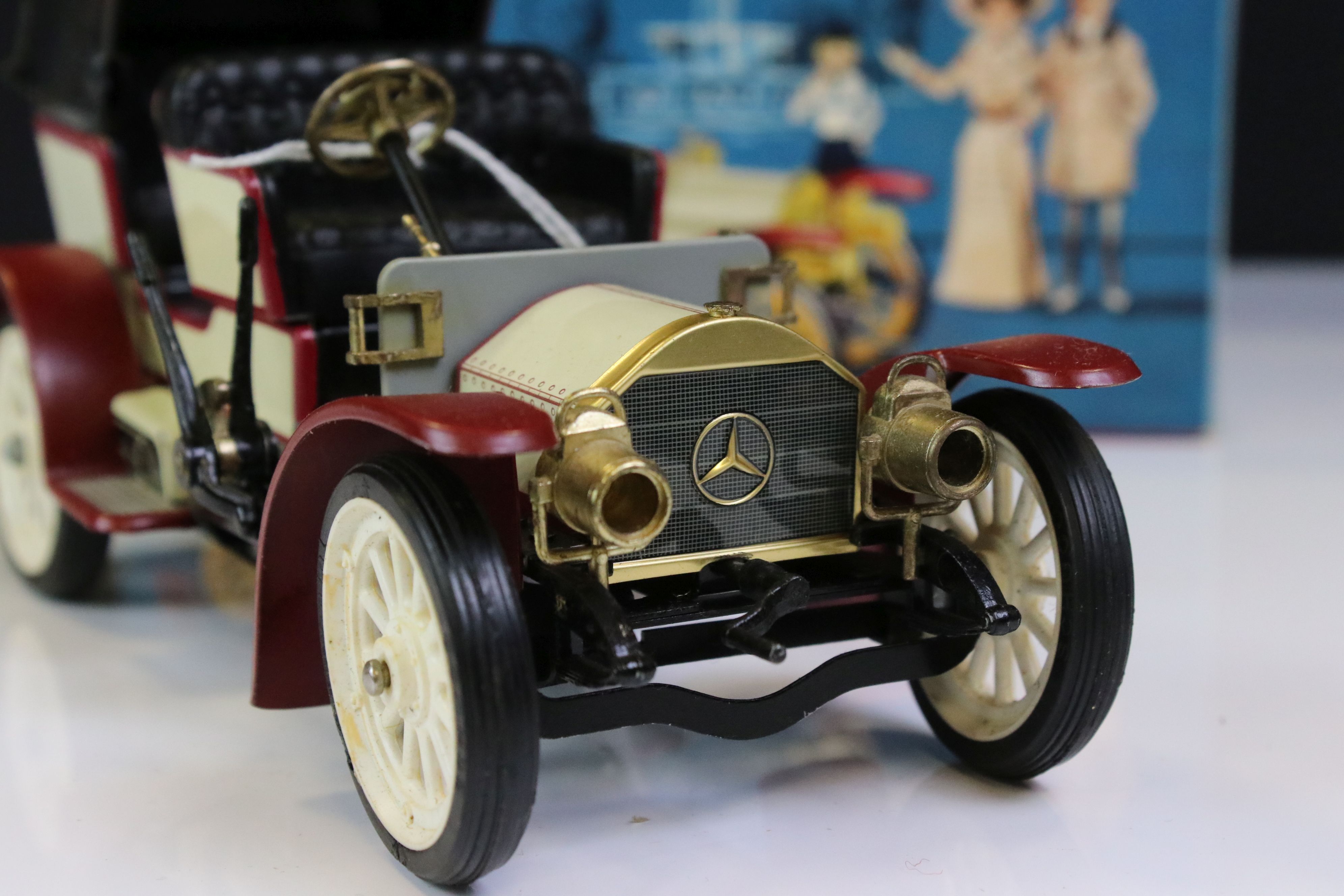 Boxed Schuco Old Timer 1229 Mercedes Simplex anno 1902 tin plate model plus another unboxed example, - Bild 9 aus 13