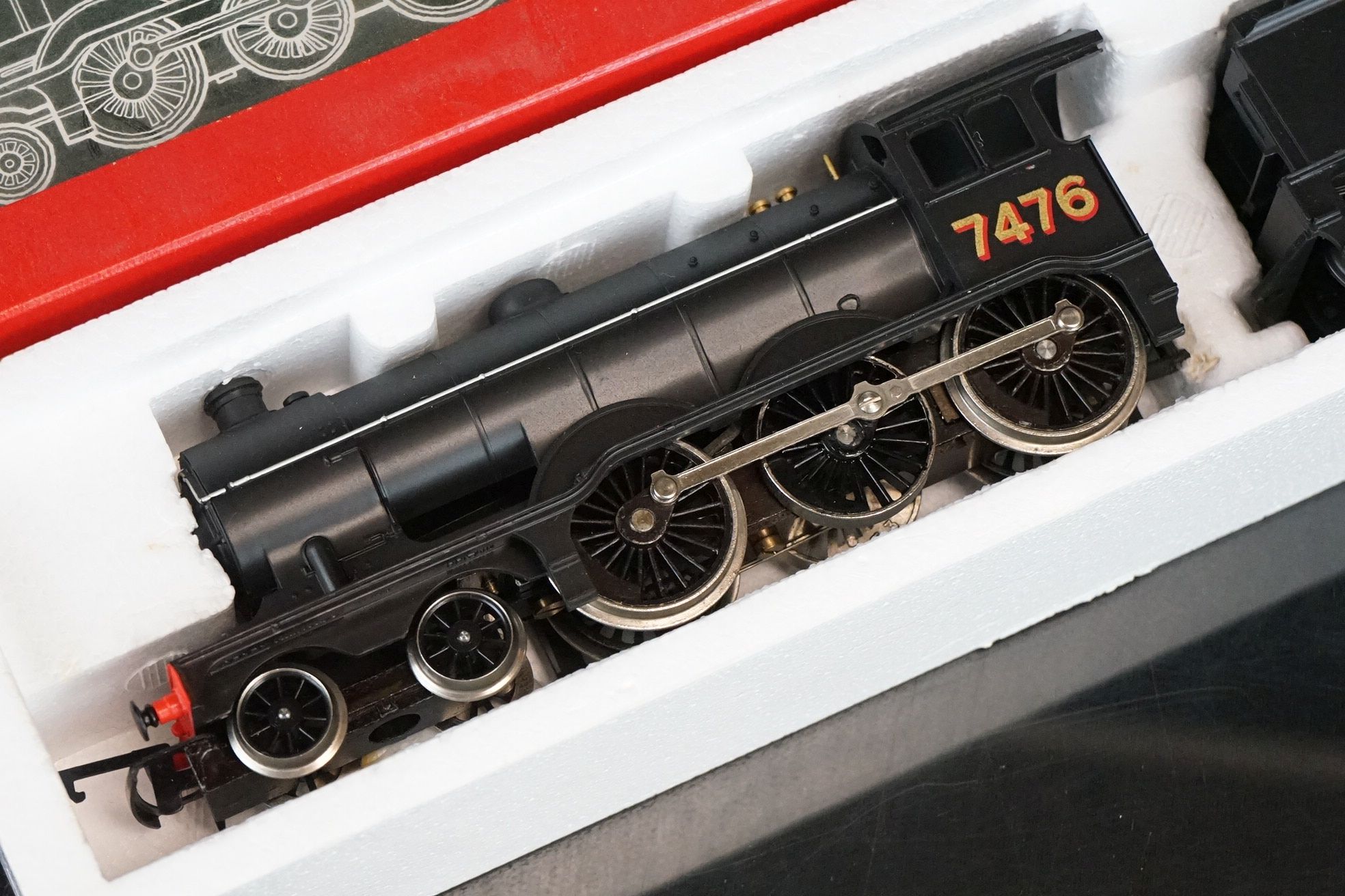 Four boxed Hornby OO gauge locomotives to include R857 BR Loco Ivatt Class 2, R072 BR Class 25 - Bild 7 aus 11