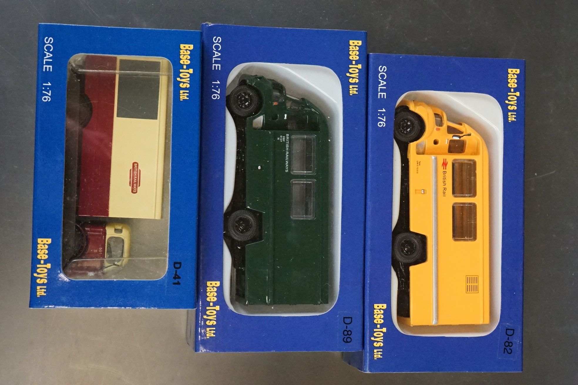 Boxed Hornby OO gauge R863 Brush Type 4 Class 47/48 Diesel Electric Locomotive Silver Seal plus a - Bild 2 aus 11