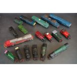 17 OO / HO gauge locomotives to include Bachmann Spectrum Santa Fe 834, Lima SNCF BB25175, Hornby,