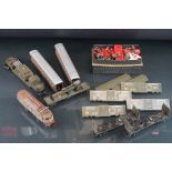 Lima HO gauge military locomotive & 2 x coach set plus 4 x Triang Battle Space items of rolling