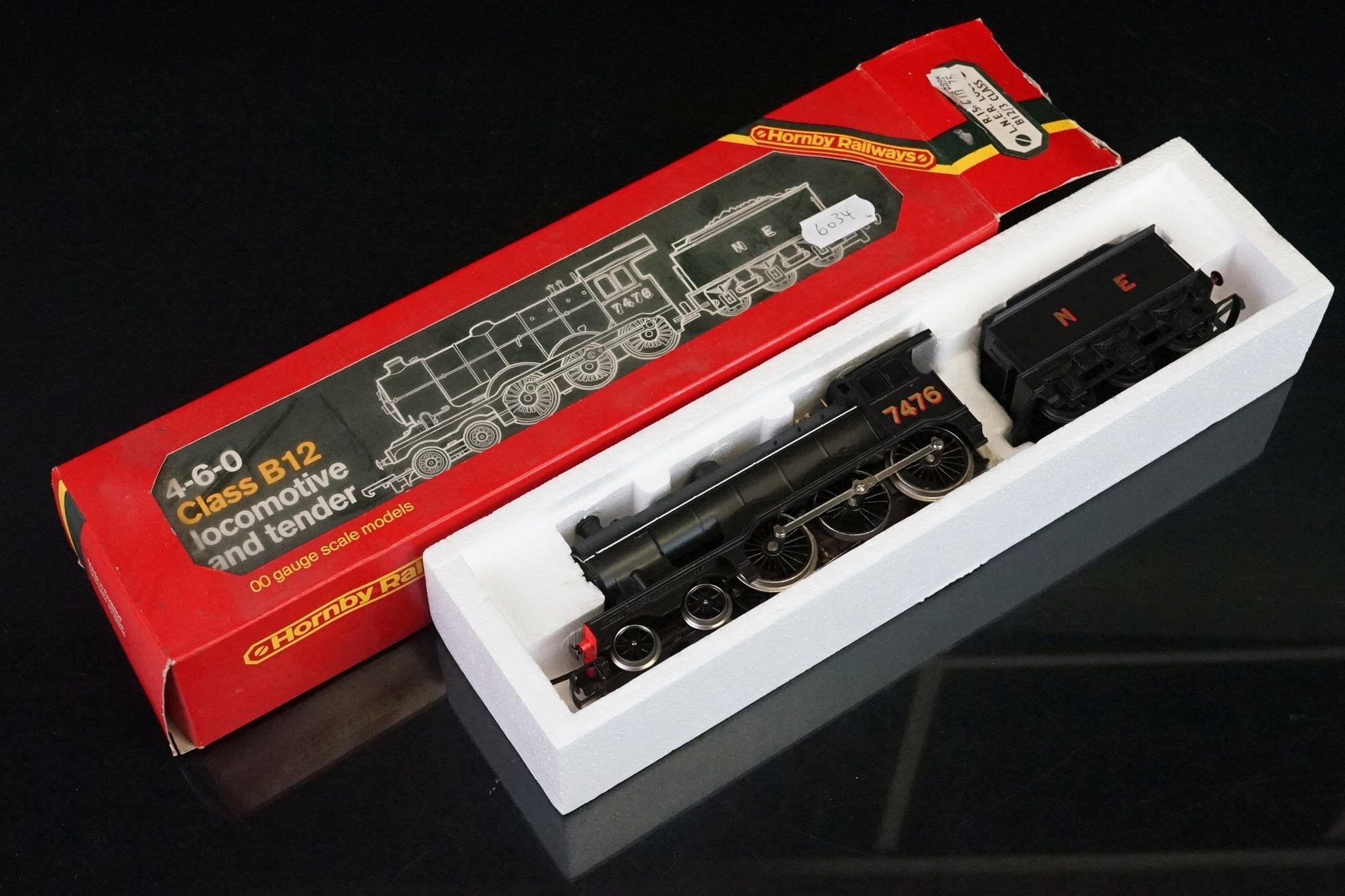 Four boxed Hornby OO gauge locomotives to include R857 BR Loco Ivatt Class 2, R072 BR Class 25 - Bild 6 aus 11