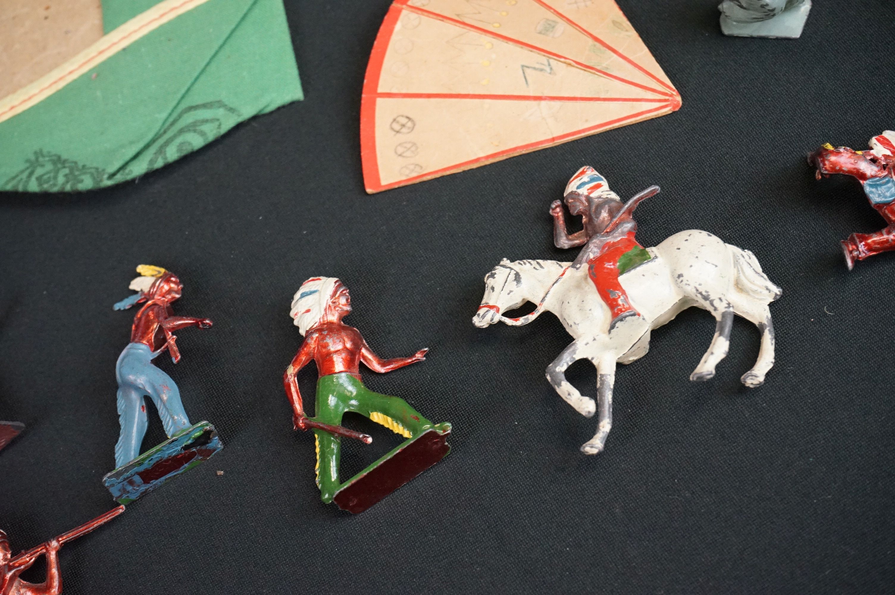 Quantity of mixed toys to include include a collection of metal Wild West figures and accessories, 2 - Bild 3 aus 13