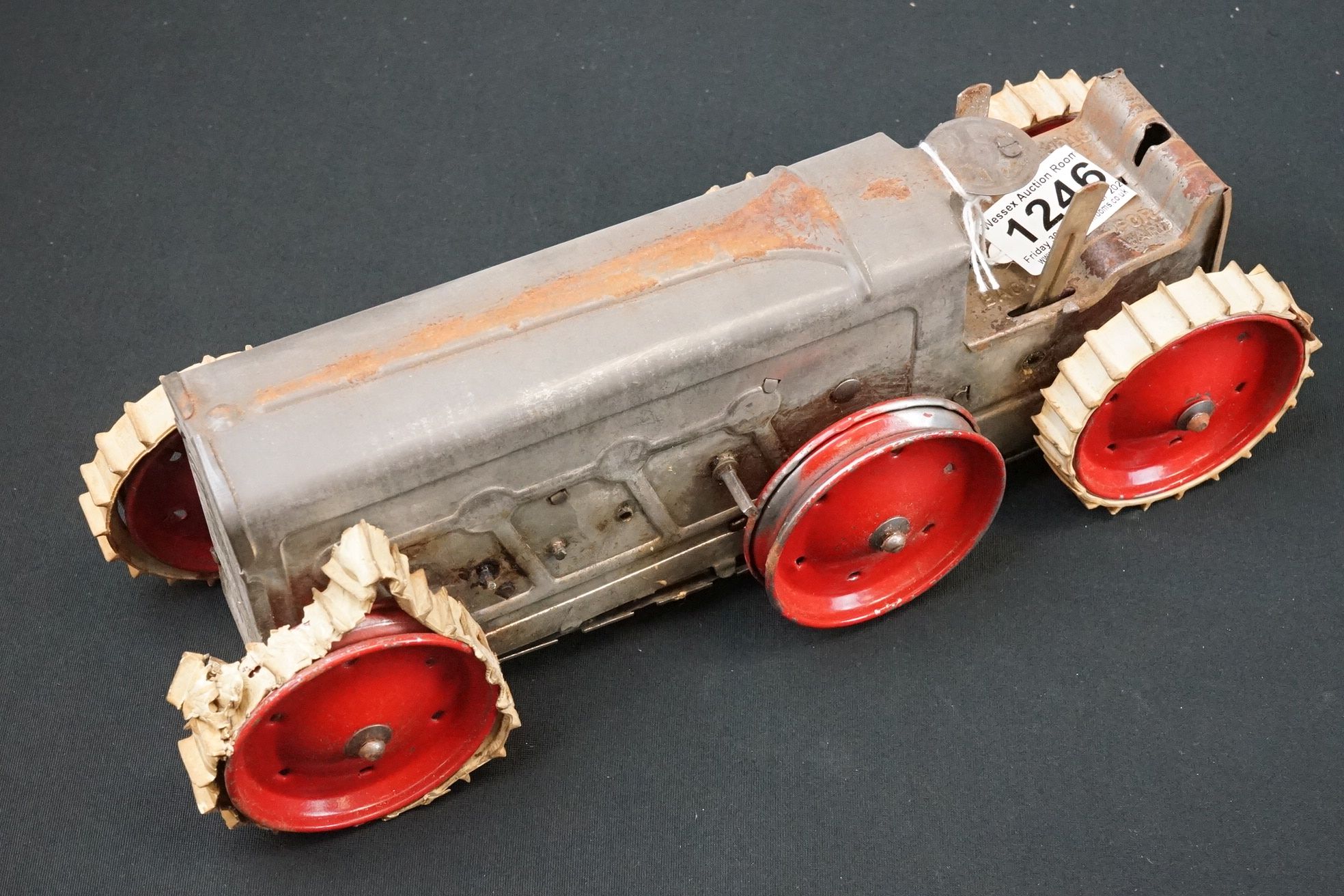 Boxed Triang Tractor Number 3 tinplate clockwork model in silver with red wheels, cream treads - Bild 2 aus 7