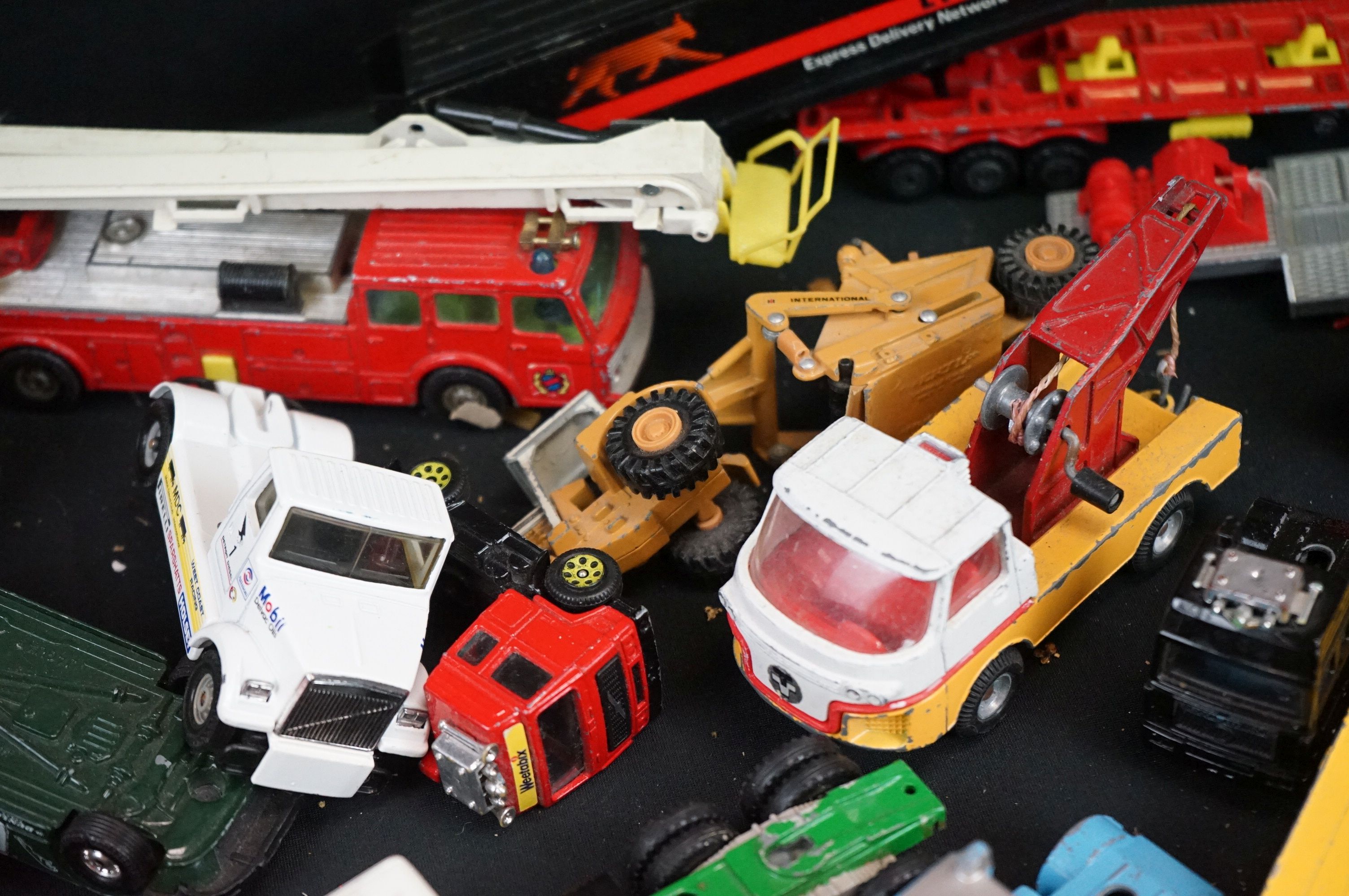 Quantity of diecast models featuring mainly commercial examples to include Siku, Corgi, Matchbox etc - Bild 7 aus 12