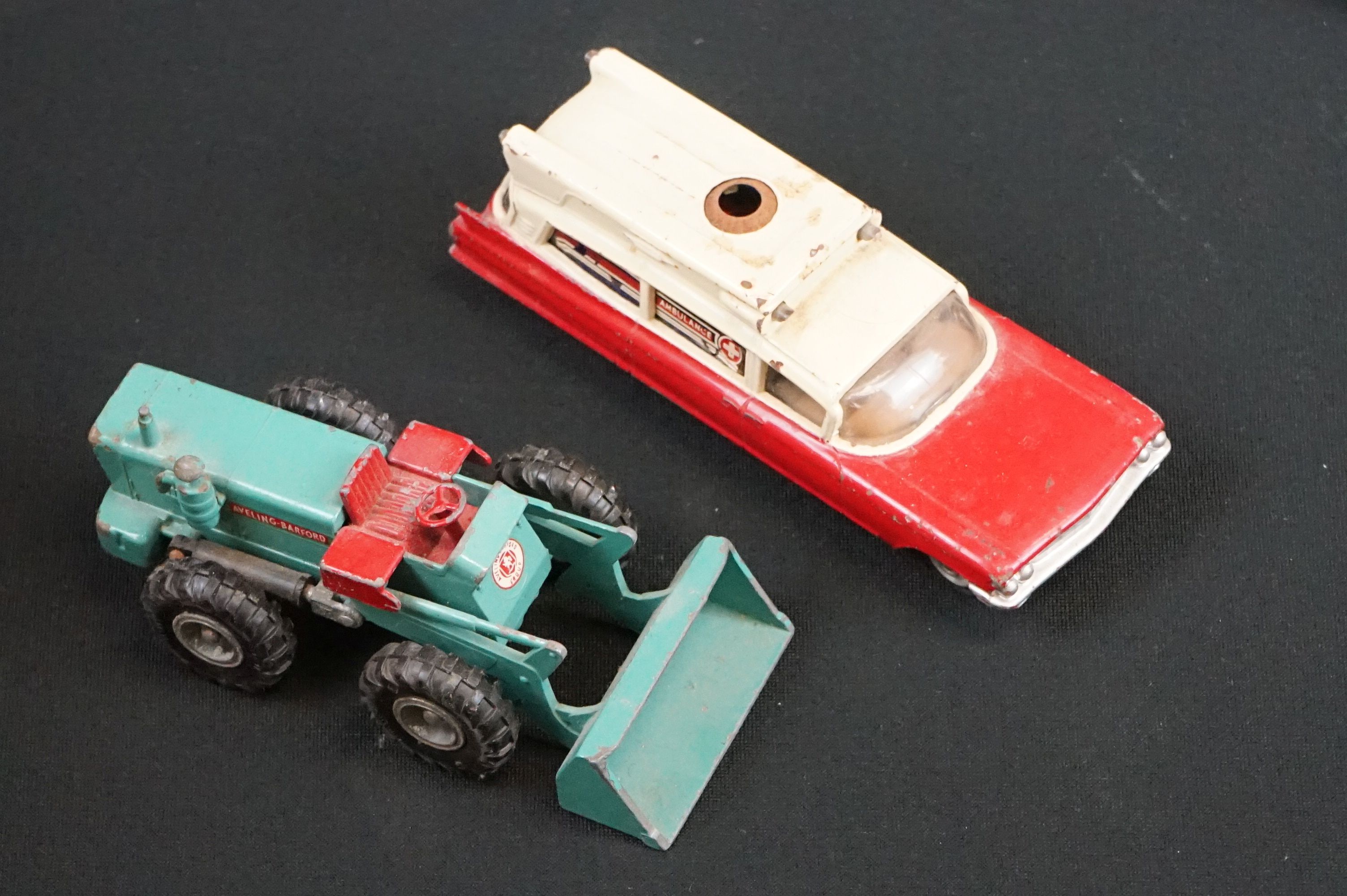 Small group of play worn diecast & plastic models to include Corgi, Dinky etc, together with boxed - Bild 4 aus 9