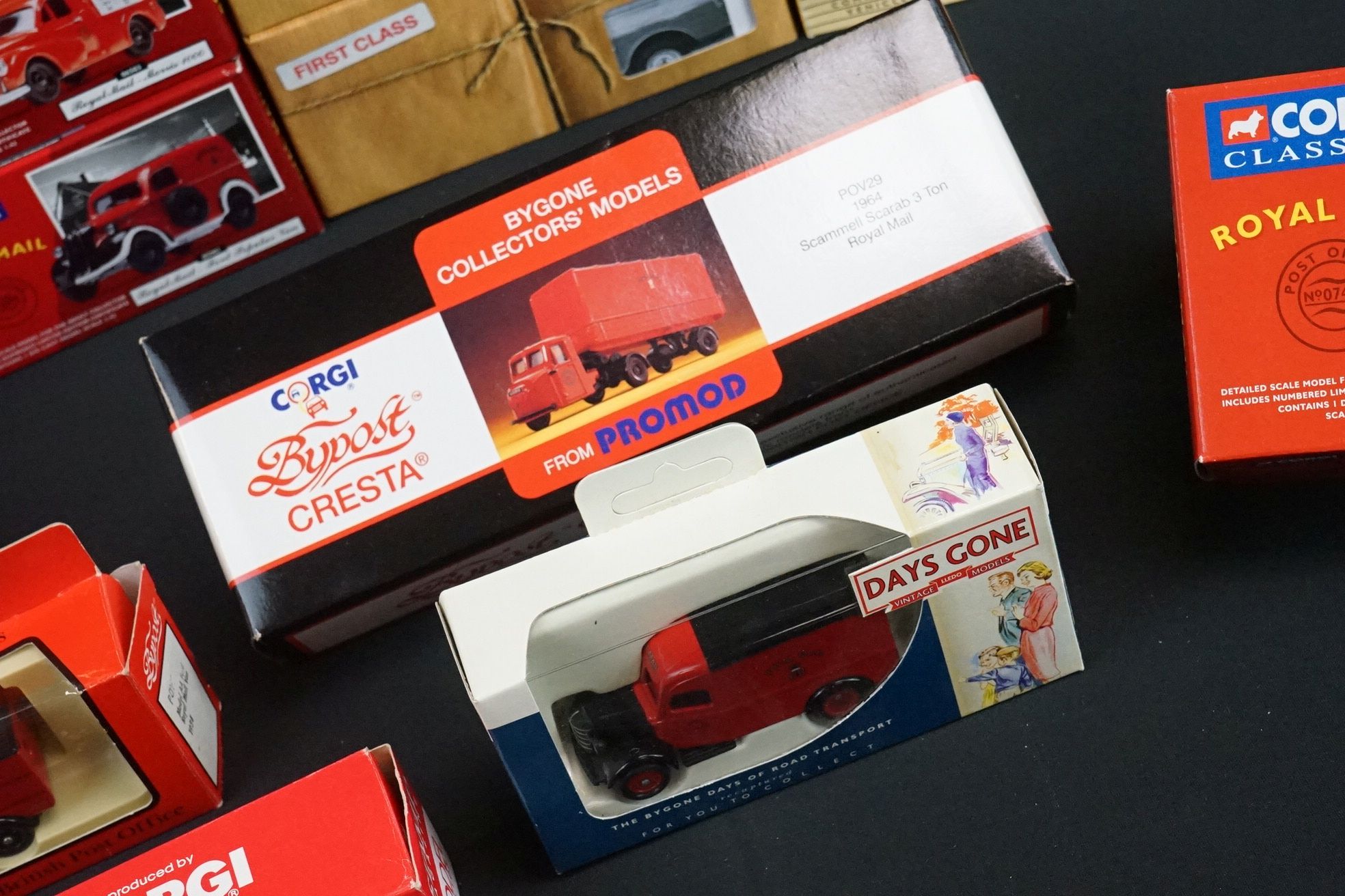 40 Boxed / cased Royal Mail diecast models to include 18 x Corgi models (7 x Corgi Classics with - Bild 3 aus 7