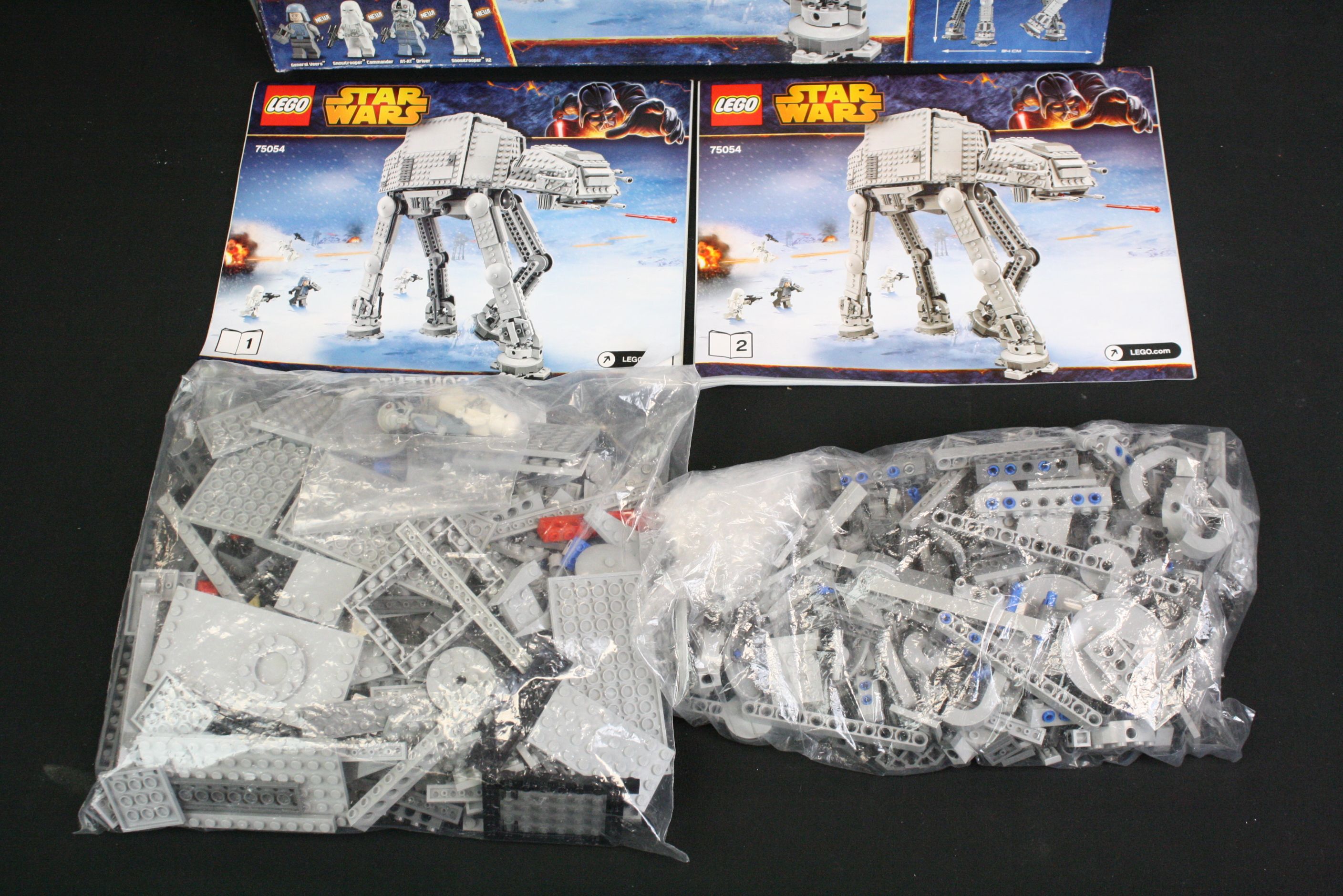 Lego - Four boxed Lego Star Wars sets to include 75021 Republic Gunship, 75054 AT-AT, 7877 Naboo - Bild 10 aus 23