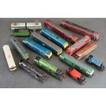 15 OO / HO gauge locomotives to include Hornby Flying Scotsman, Hornby Western Courier, Lima Western