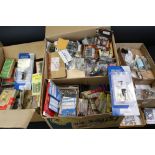 Large quantity of OO gauge model railway metal & plastic accessories to include many bagged &
