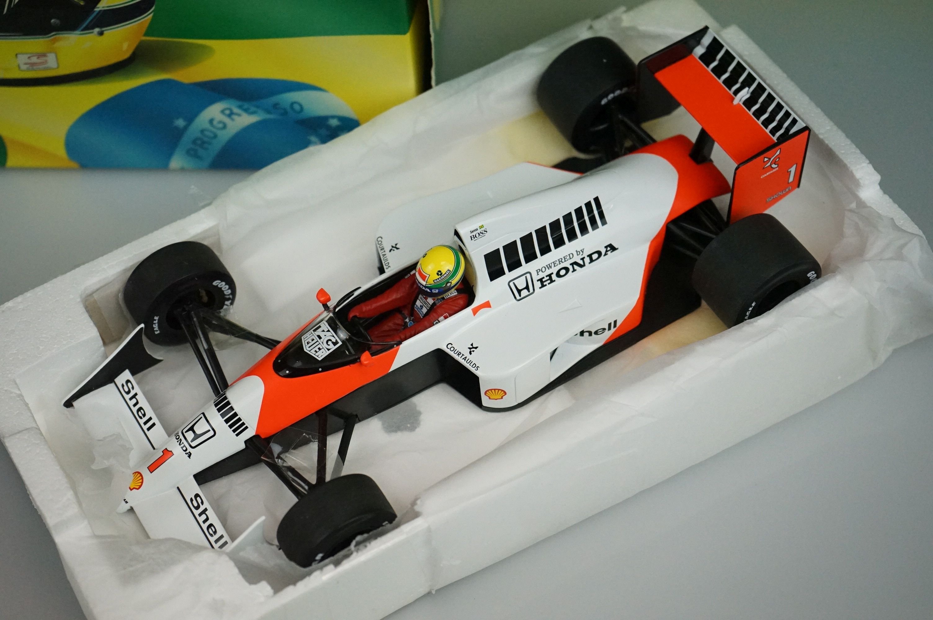 Boxed Pauls Model Art MiniChamps 1/18 Ayton Senna Racing Car Collection 540891801 McLaren Honda - Bild 2 aus 3